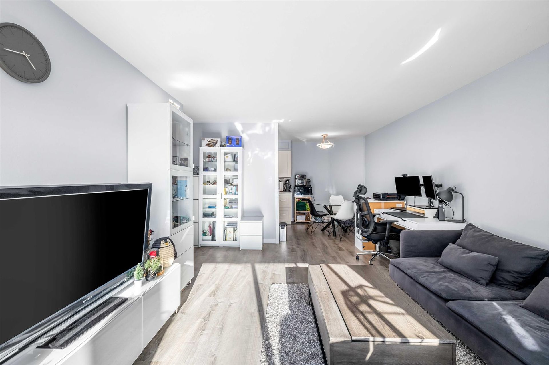 9847-manchester-drive-cariboo-burnaby-north-04