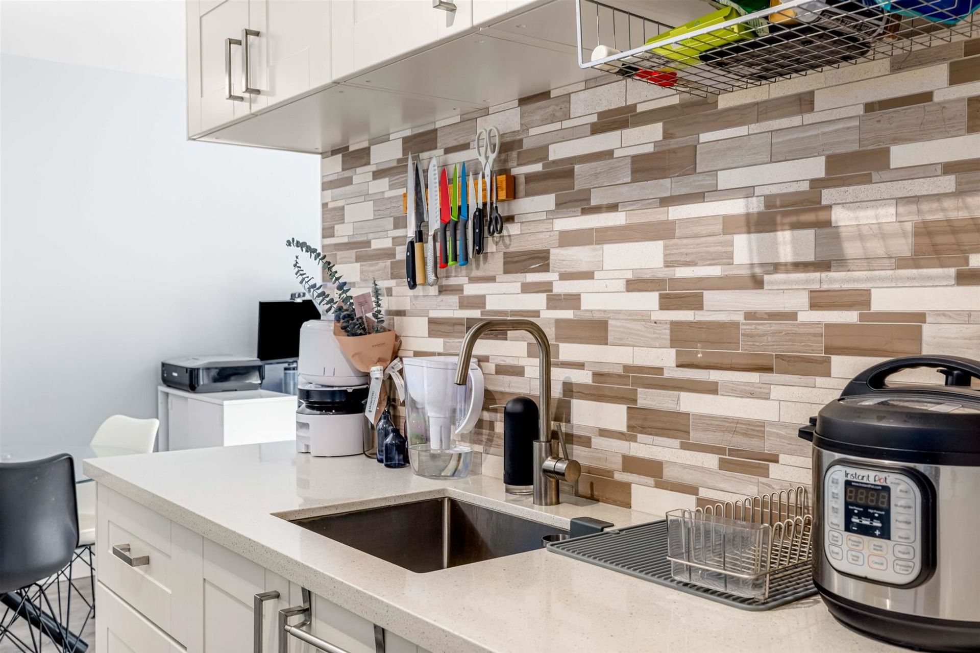 9847-manchester-drive-cariboo-burnaby-north-11