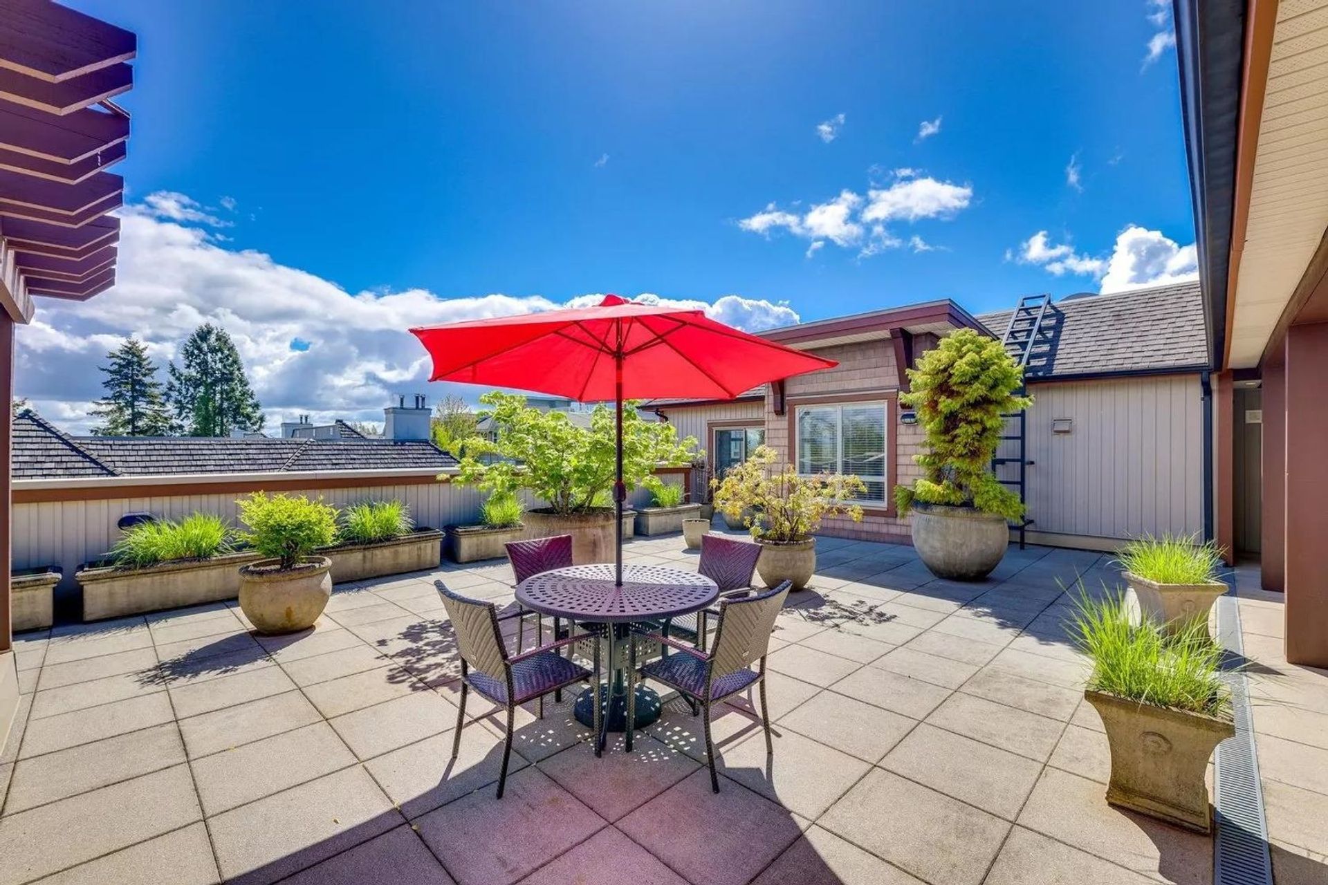 15268-18-avenue-king-george-corridor-south-surrey-white-rock-03