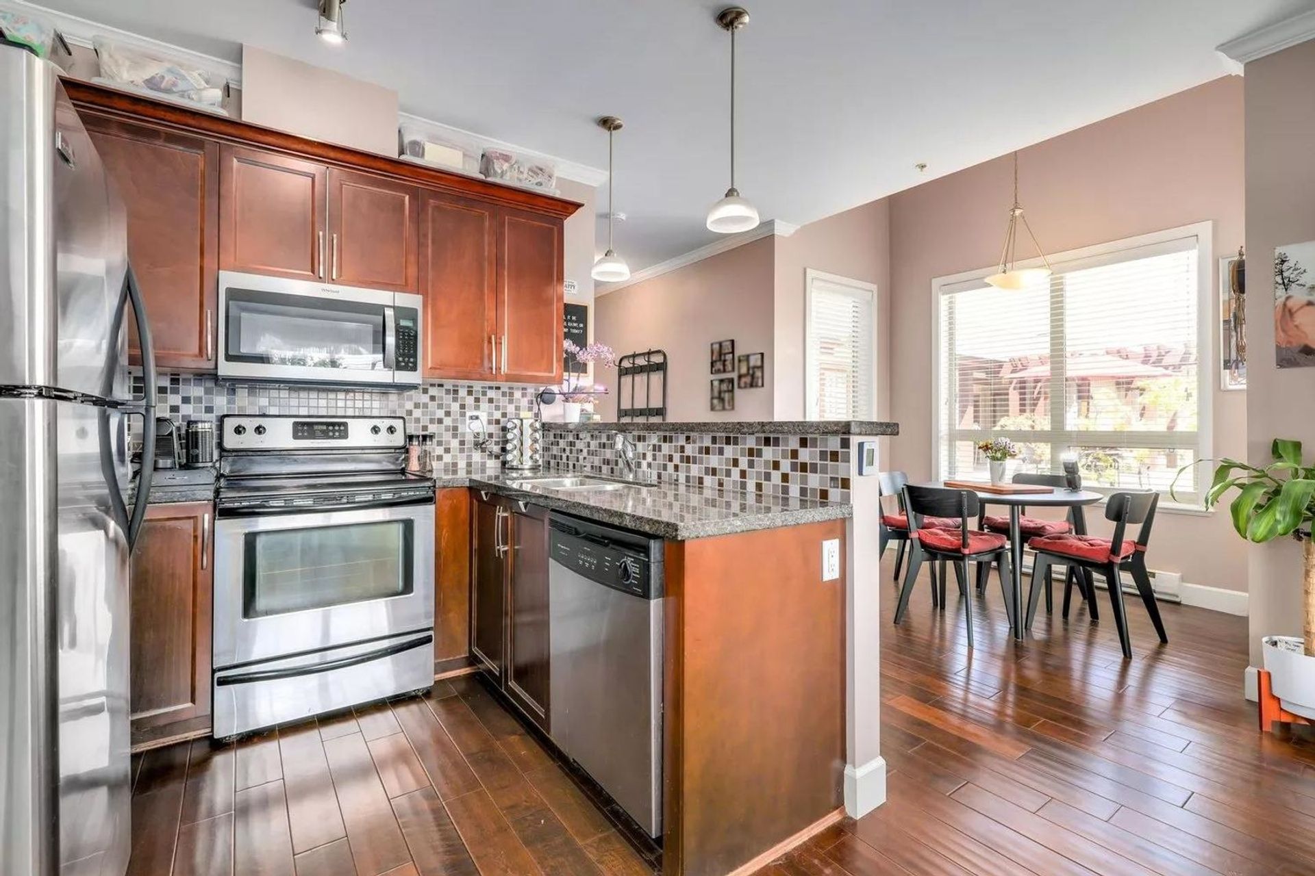 15268-18-avenue-king-george-corridor-south-surrey-white-rock-14