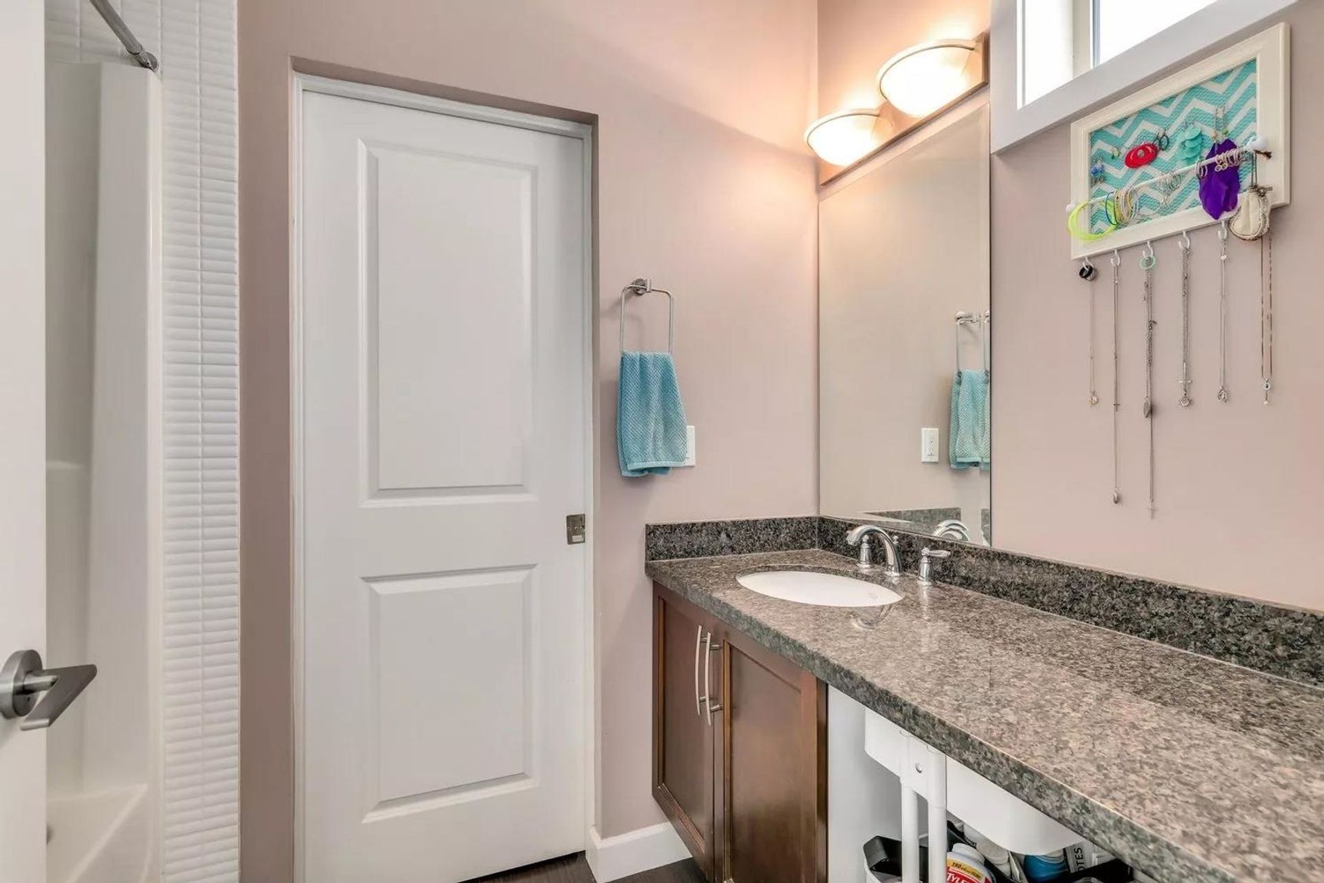 15268-18-avenue-king-george-corridor-south-surrey-white-rock-17