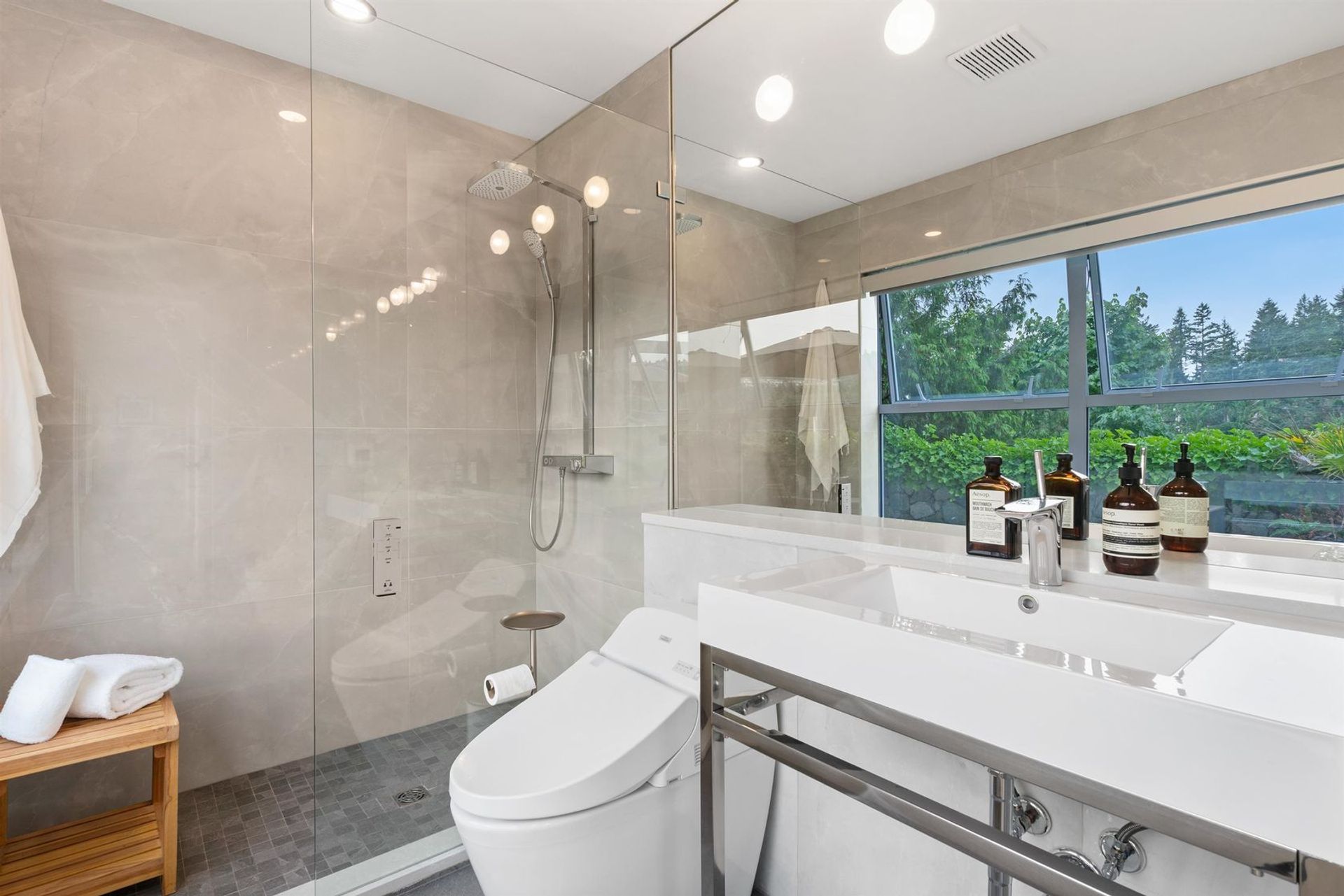 5897-marine-drive-eagleridge-west-vancouver-18