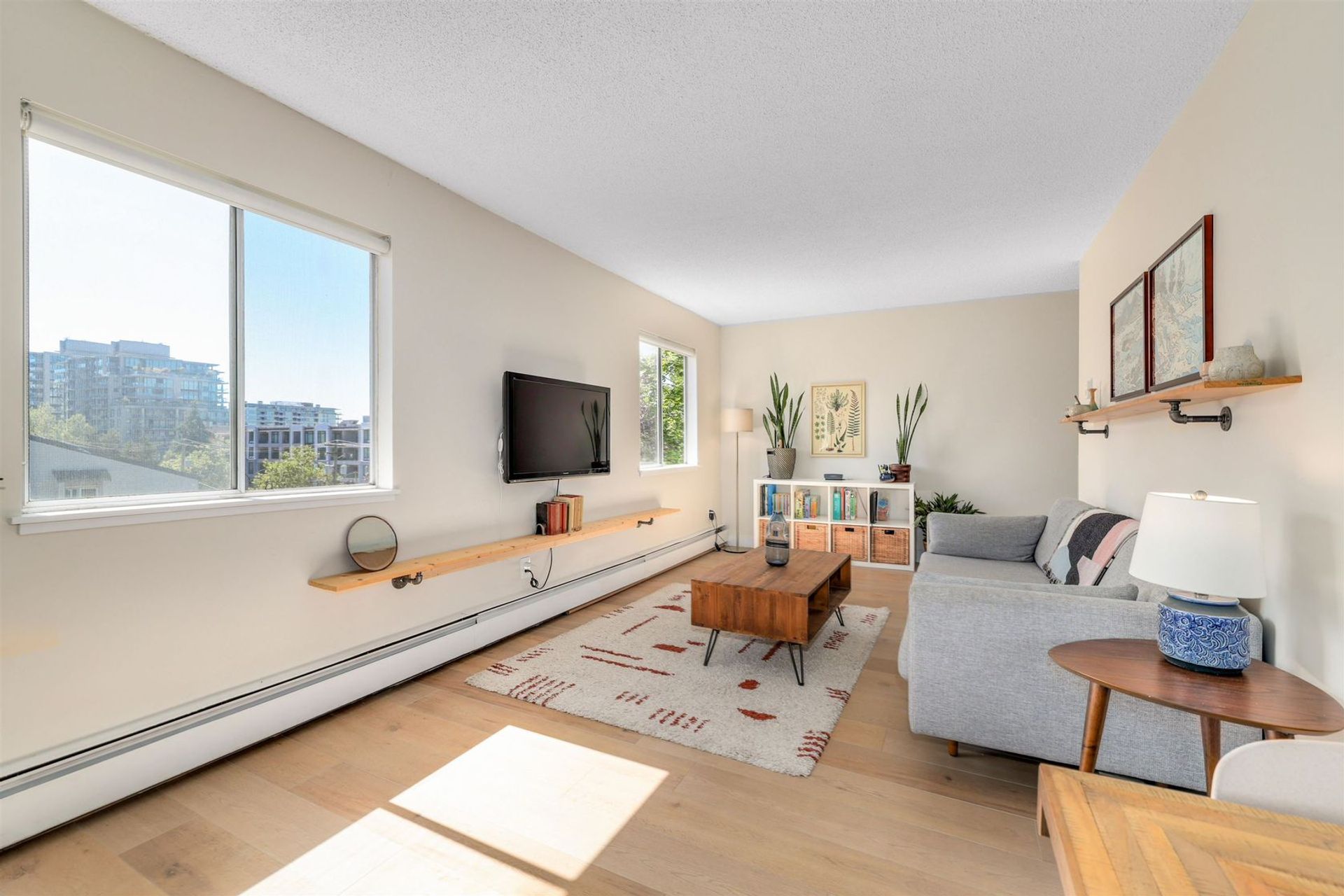 250-w-1st-street-lower-lonsdale-north-vancouver-03