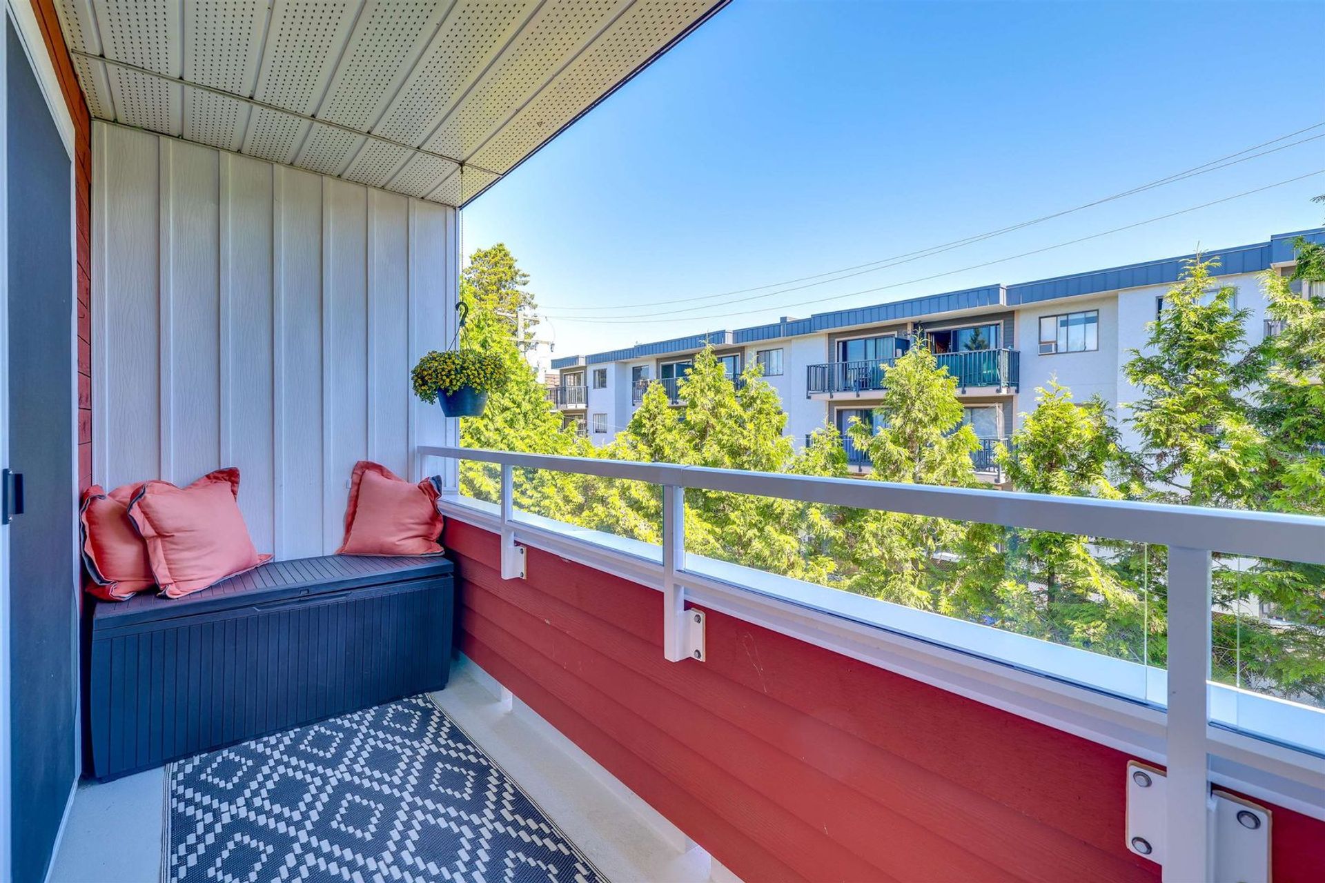250-w-1st-street-lower-lonsdale-north-vancouver-13