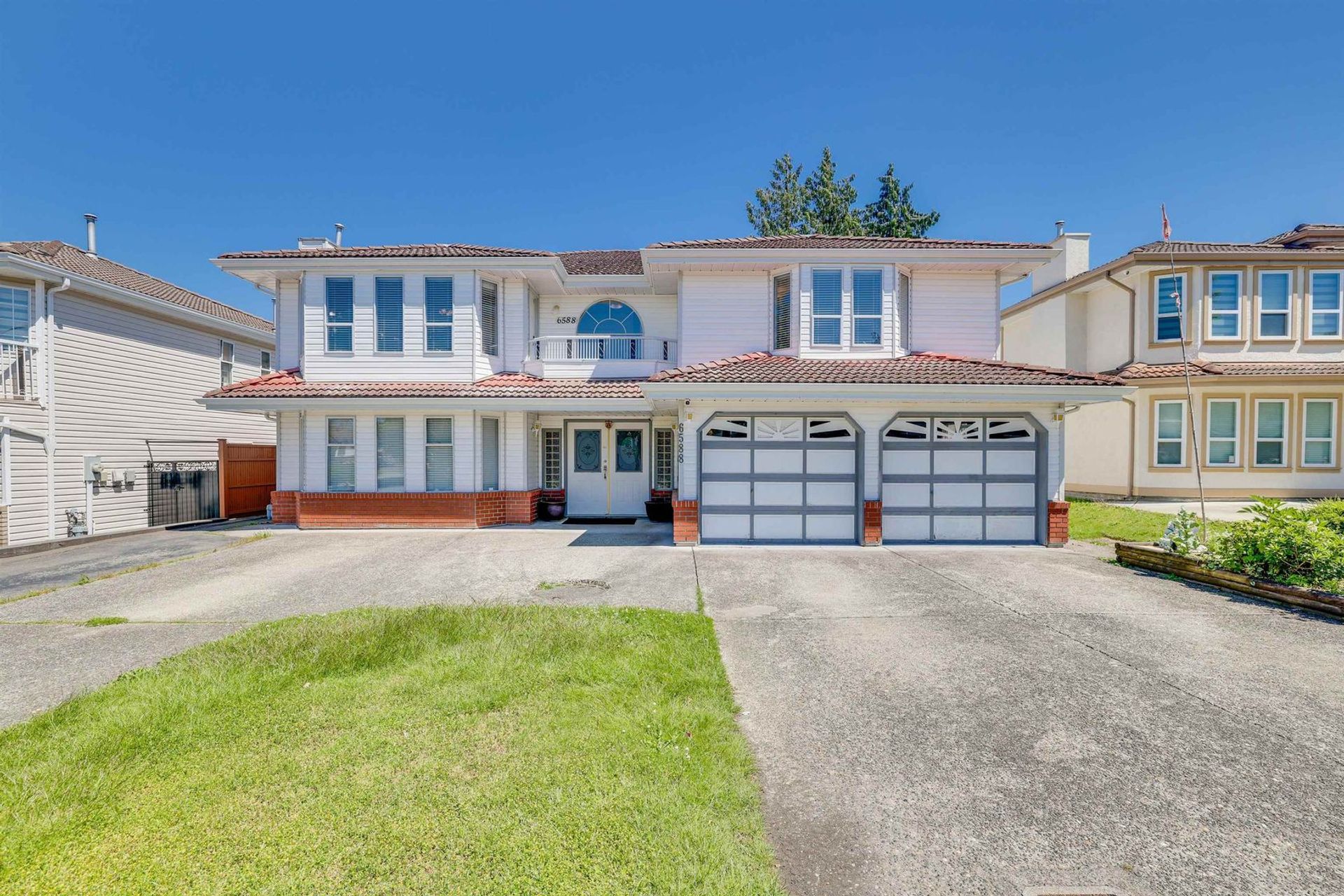 6588-128a-street-west-newton-surrey-01