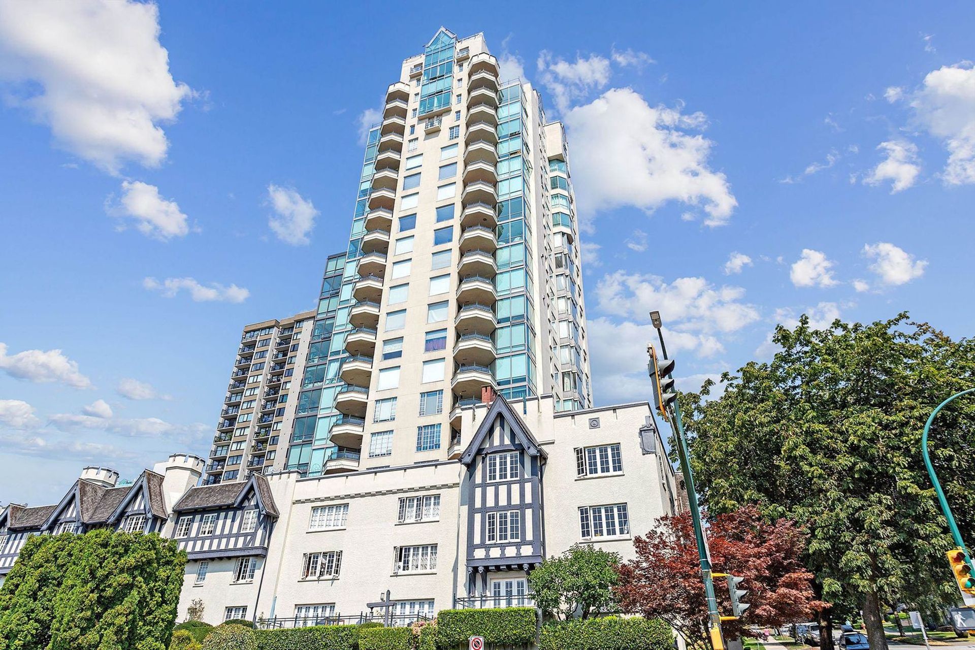 1311-beach-avenue-west-end-vw-vancouver-west-01