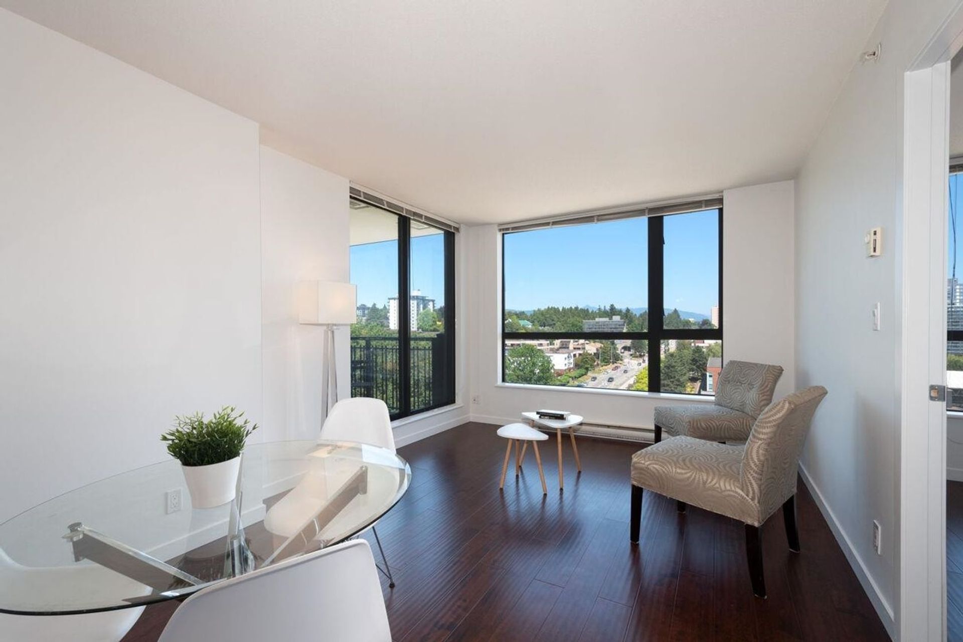 814-royal-avenue-downtown-nw-new-westminster-06