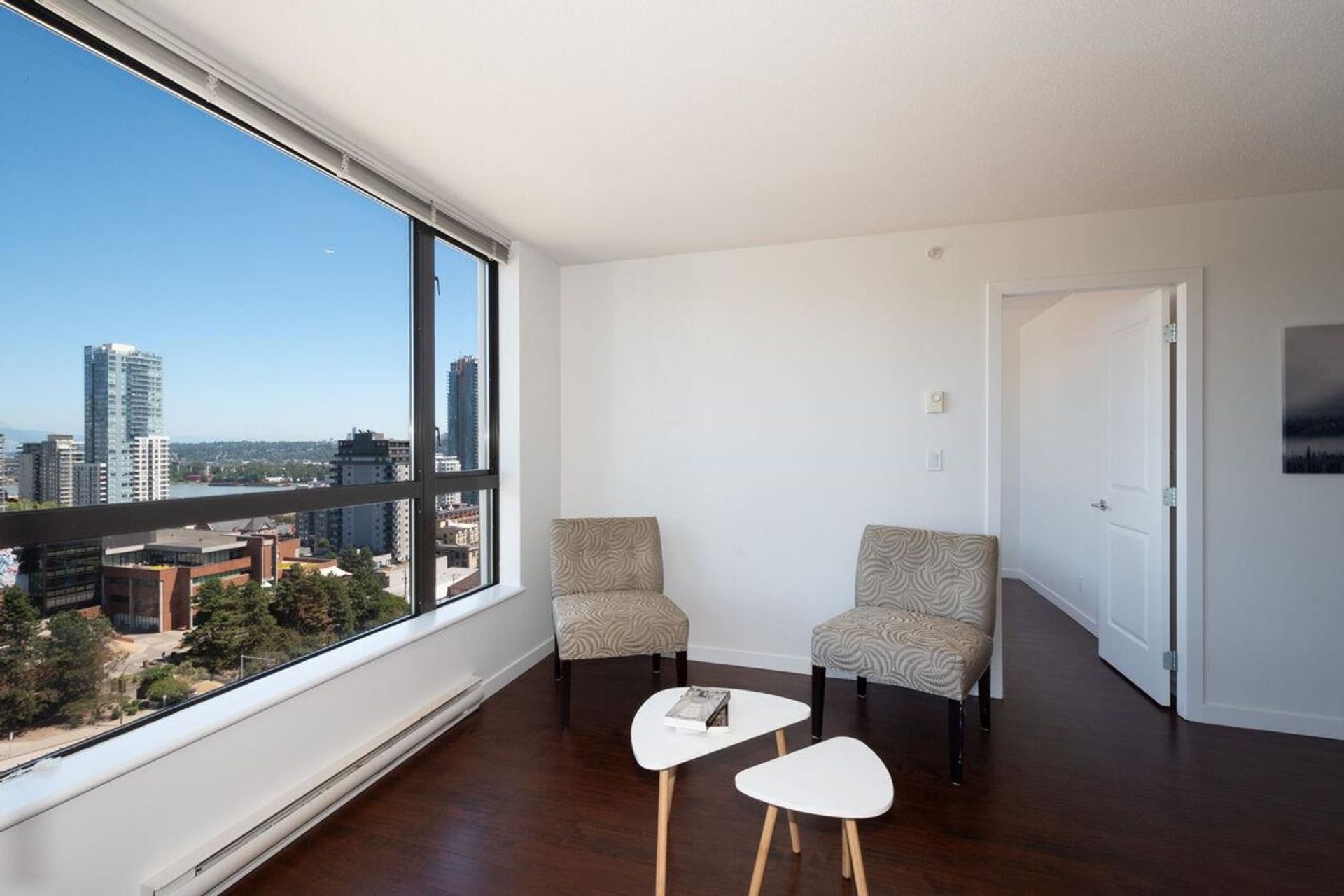 814-royal-avenue-downtown-nw-new-westminster-07