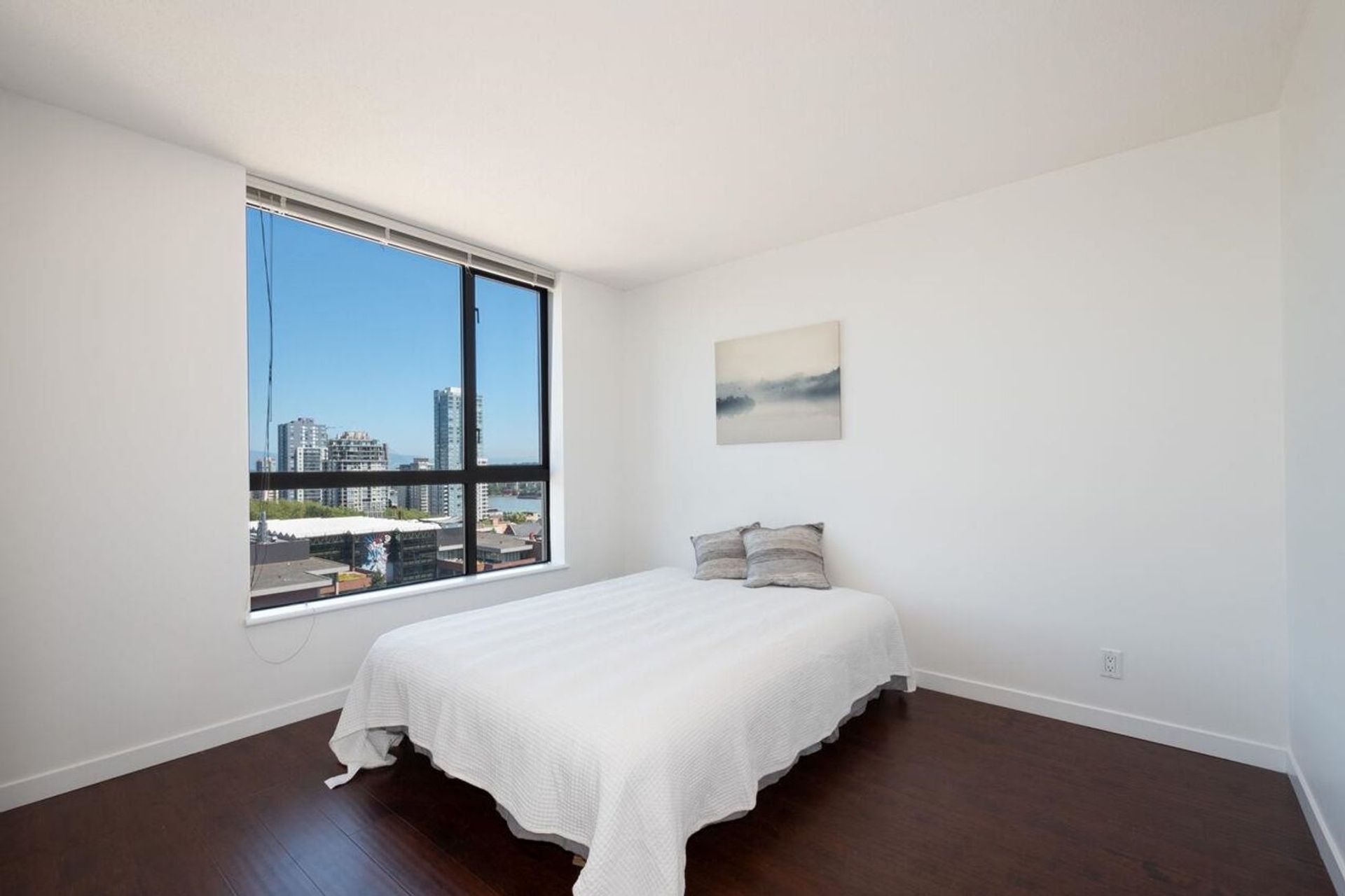 814-royal-avenue-downtown-nw-new-westminster-16