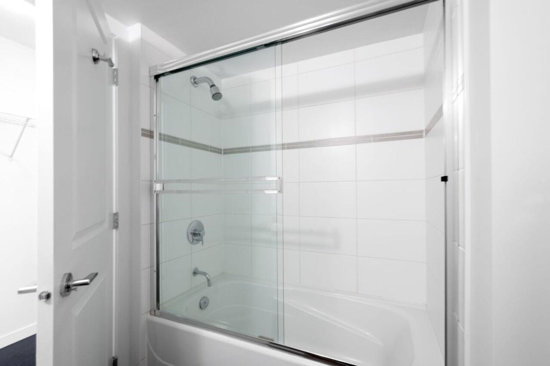 814-royal-avenue-downtown-nw-new-westminster-21