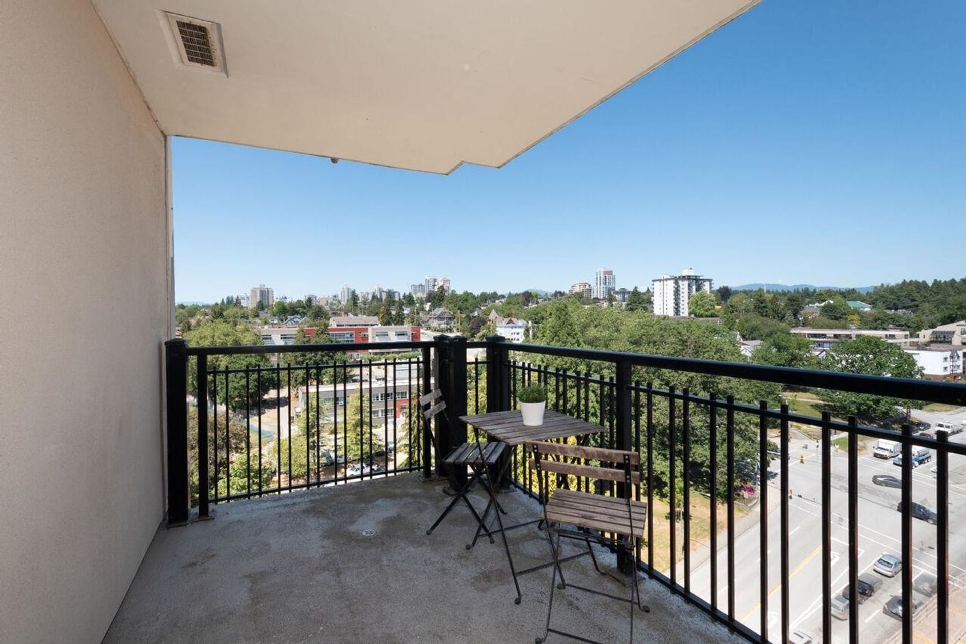 814-royal-avenue-downtown-nw-new-westminster-24