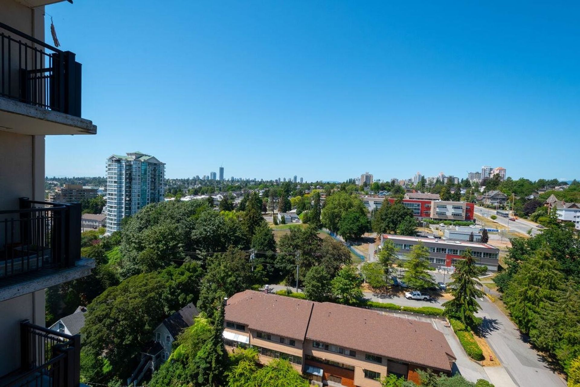 814-royal-avenue-downtown-nw-new-westminster-31