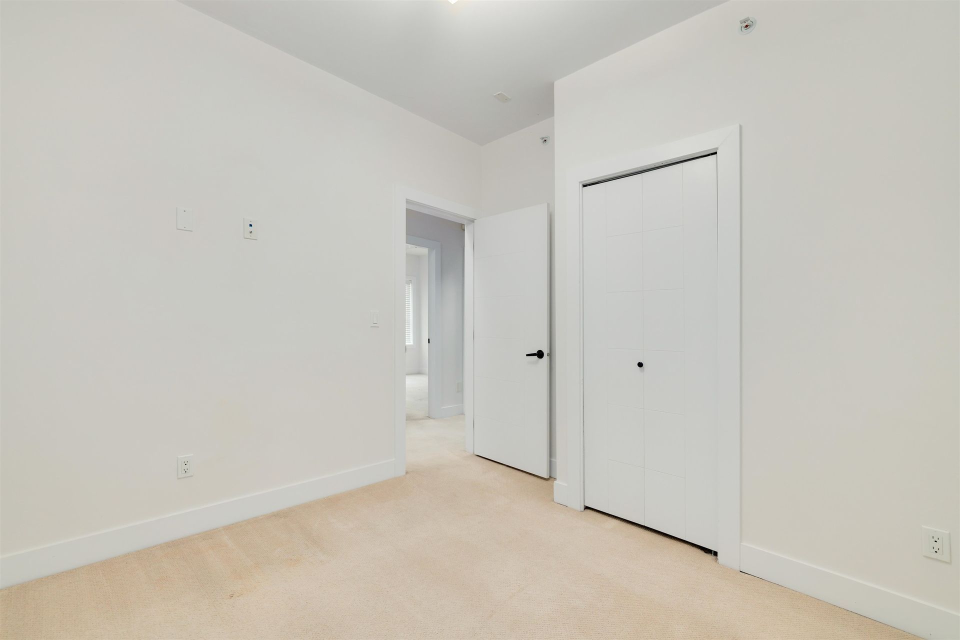 1815-e-15th-avenue-grandview-woodland-vancouver-east-22