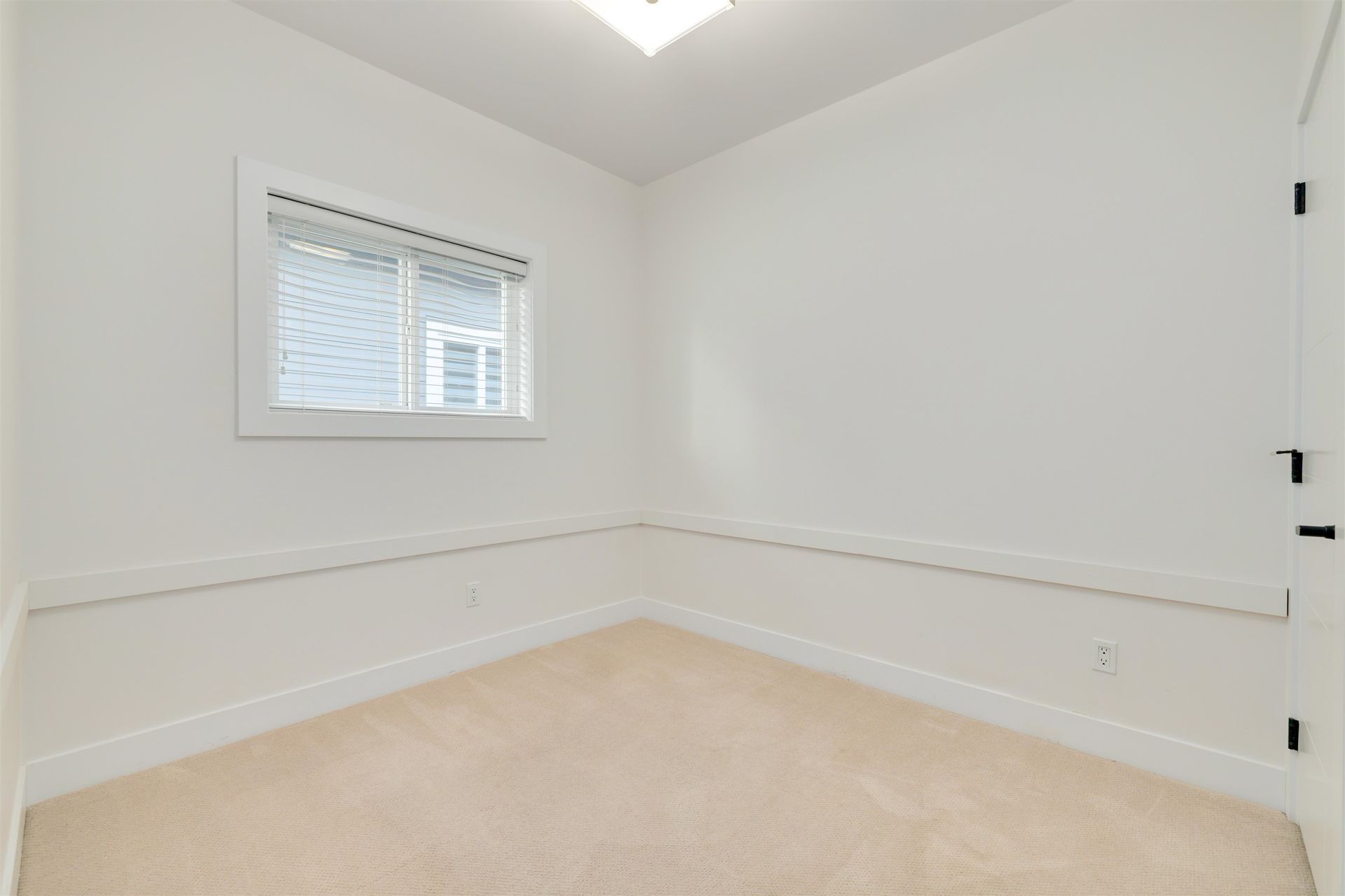 1815-e-15th-avenue-grandview-woodland-vancouver-east-23