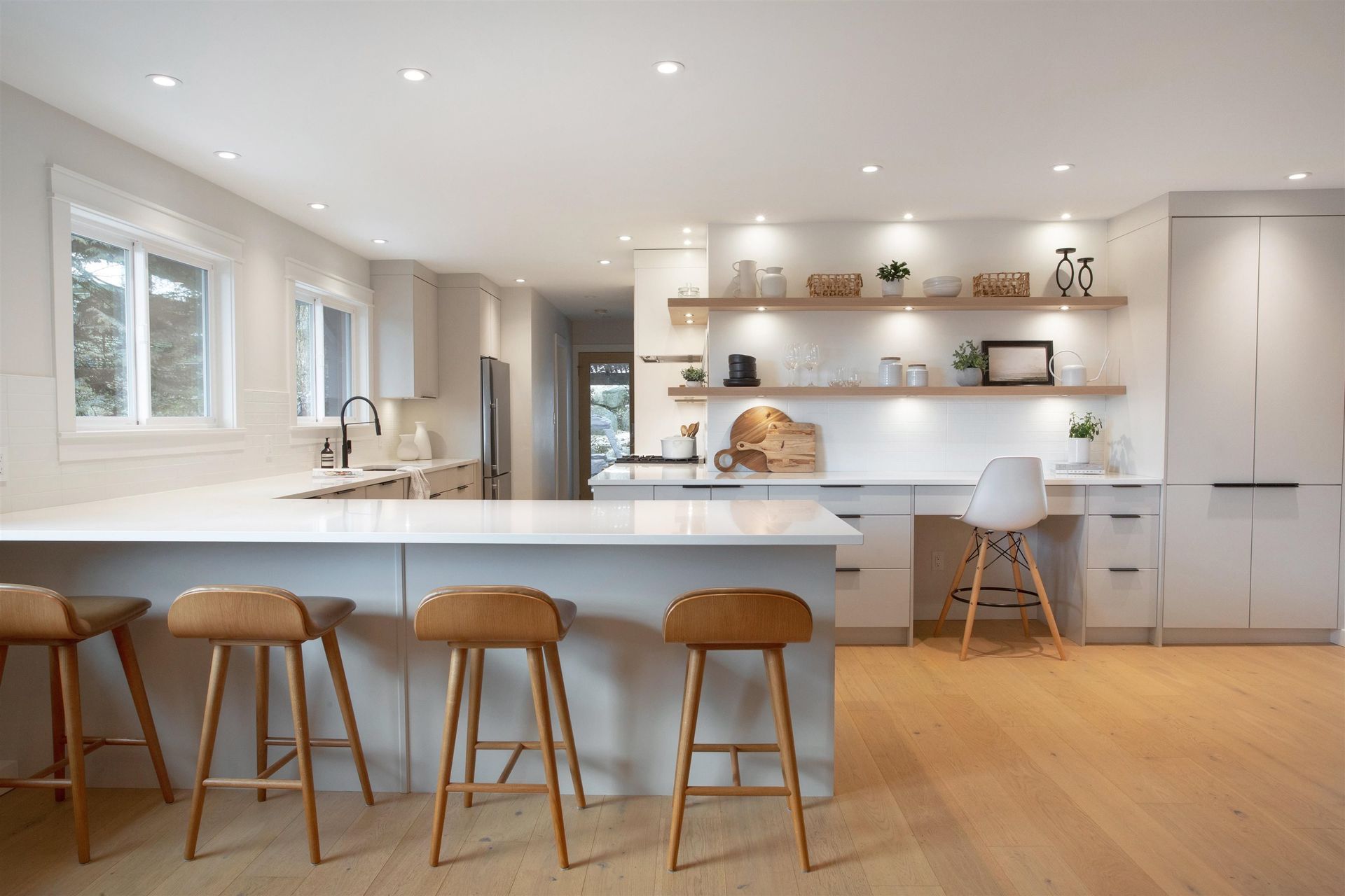 2575-caledonia-avenue-deep-cove-north-vancouver-01