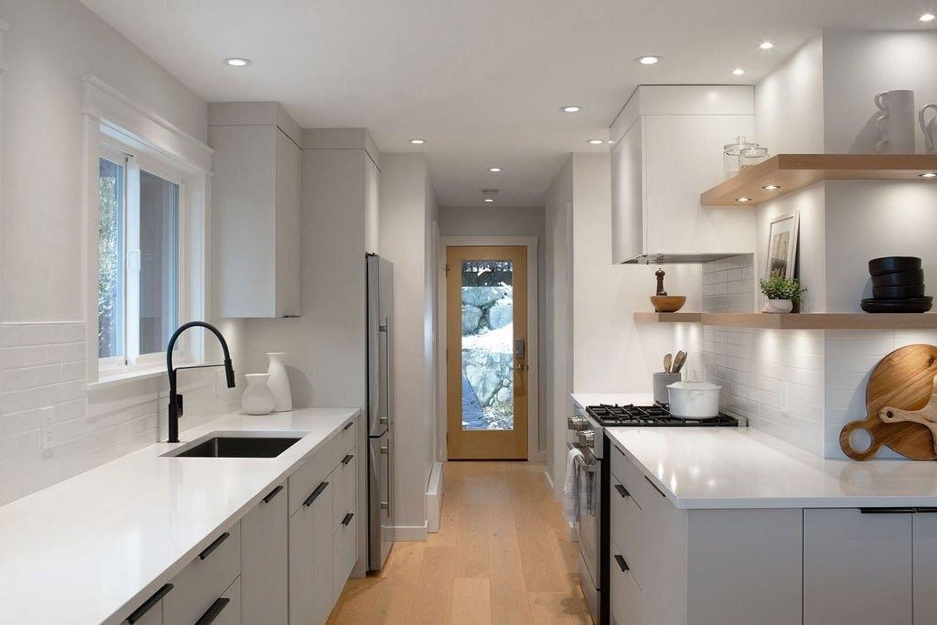 2575-caledonia-avenue-deep-cove-north-vancouver-06