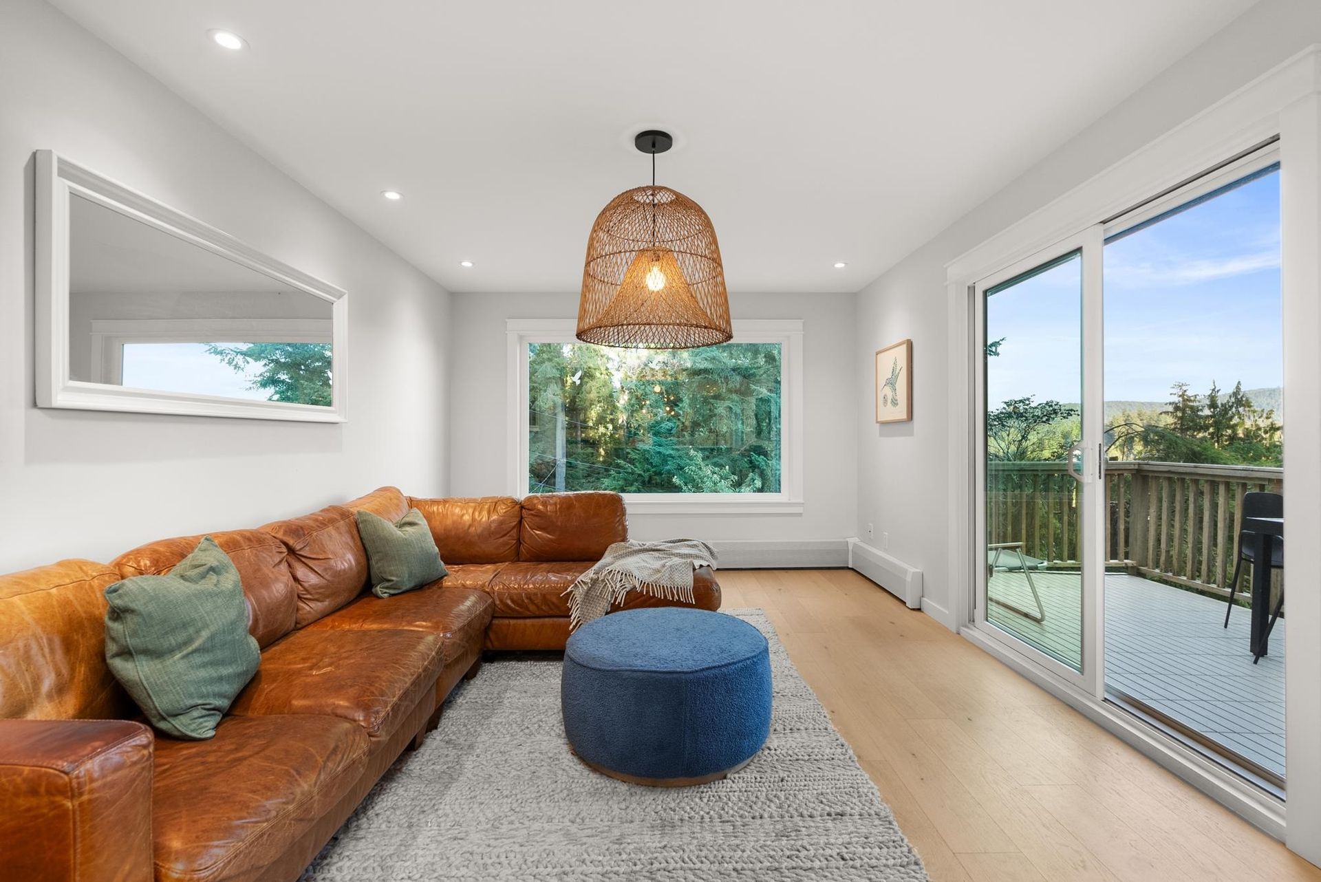 2575-caledonia-avenue-deep-cove-north-vancouver-09