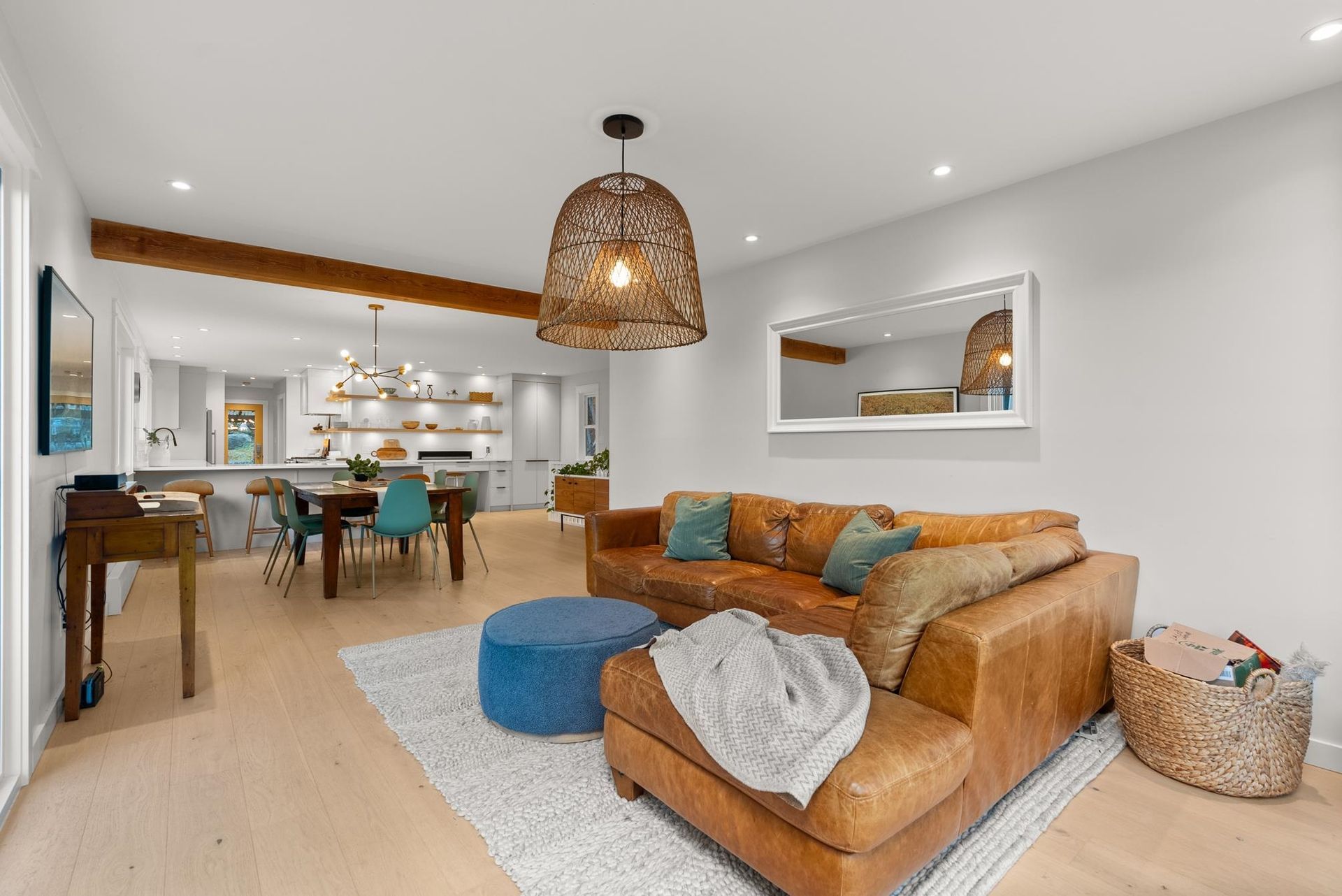2575-caledonia-avenue-deep-cove-north-vancouver-10