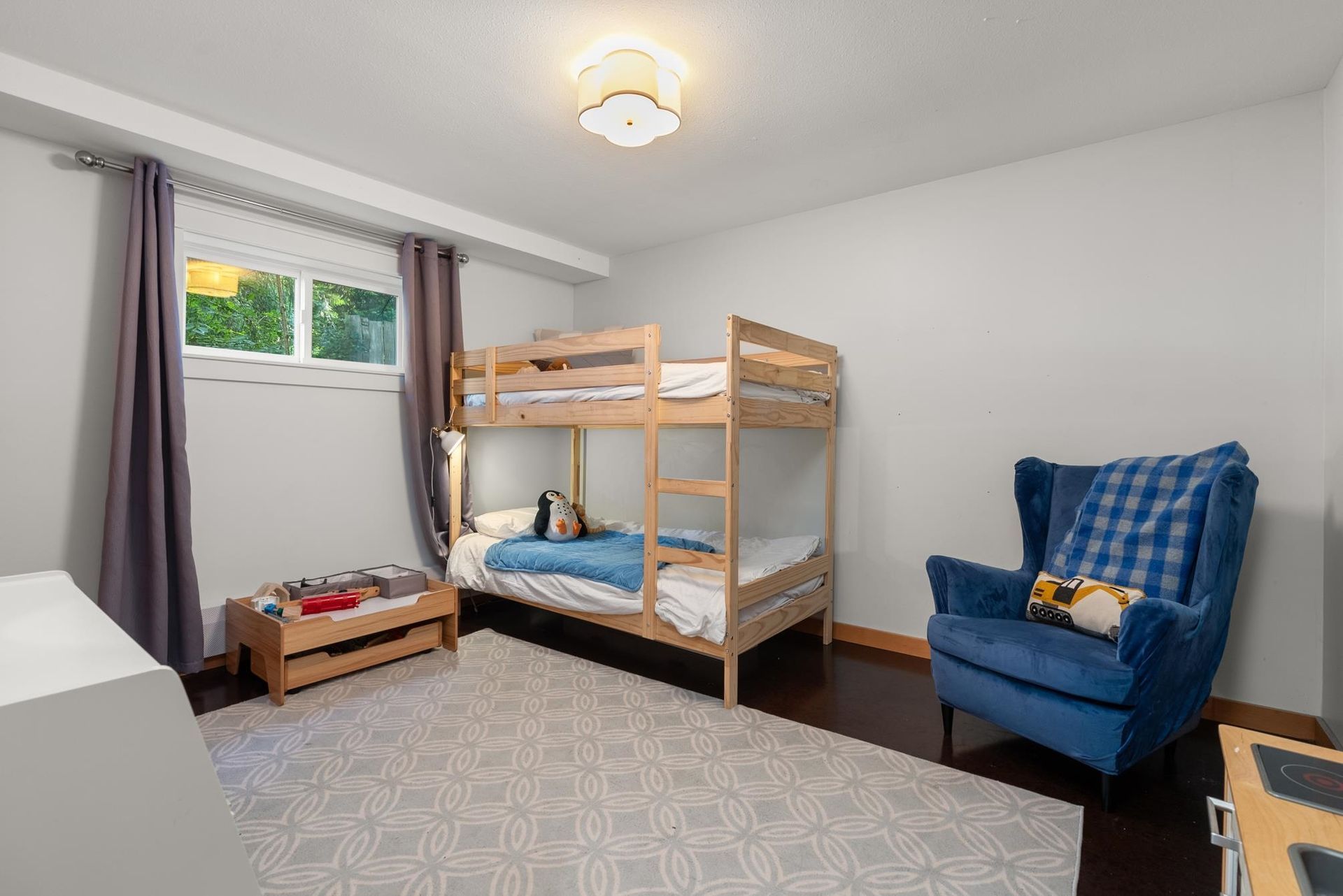 2575-caledonia-avenue-deep-cove-north-vancouver-15