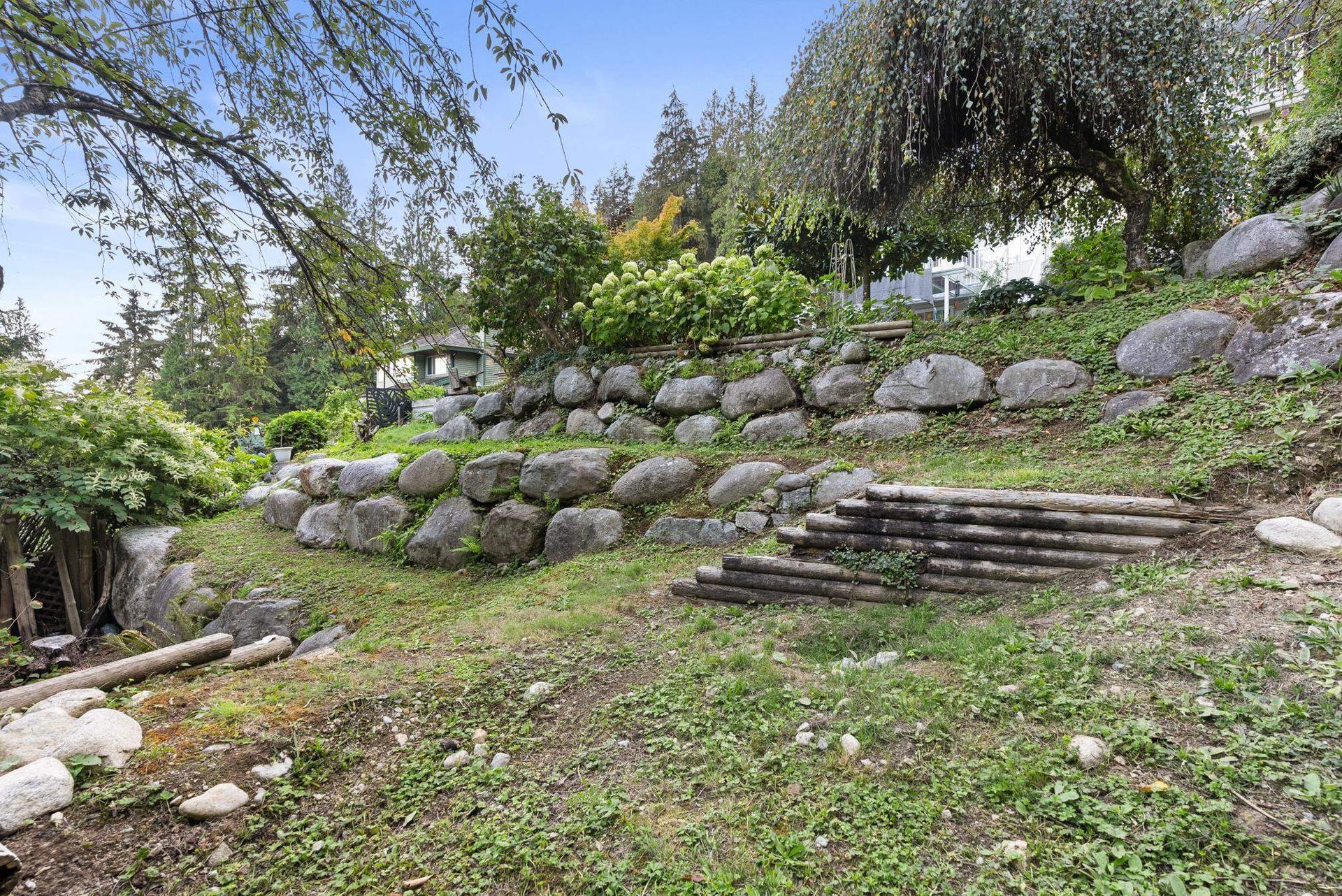 2575-caledonia-avenue-deep-cove-north-vancouver-27