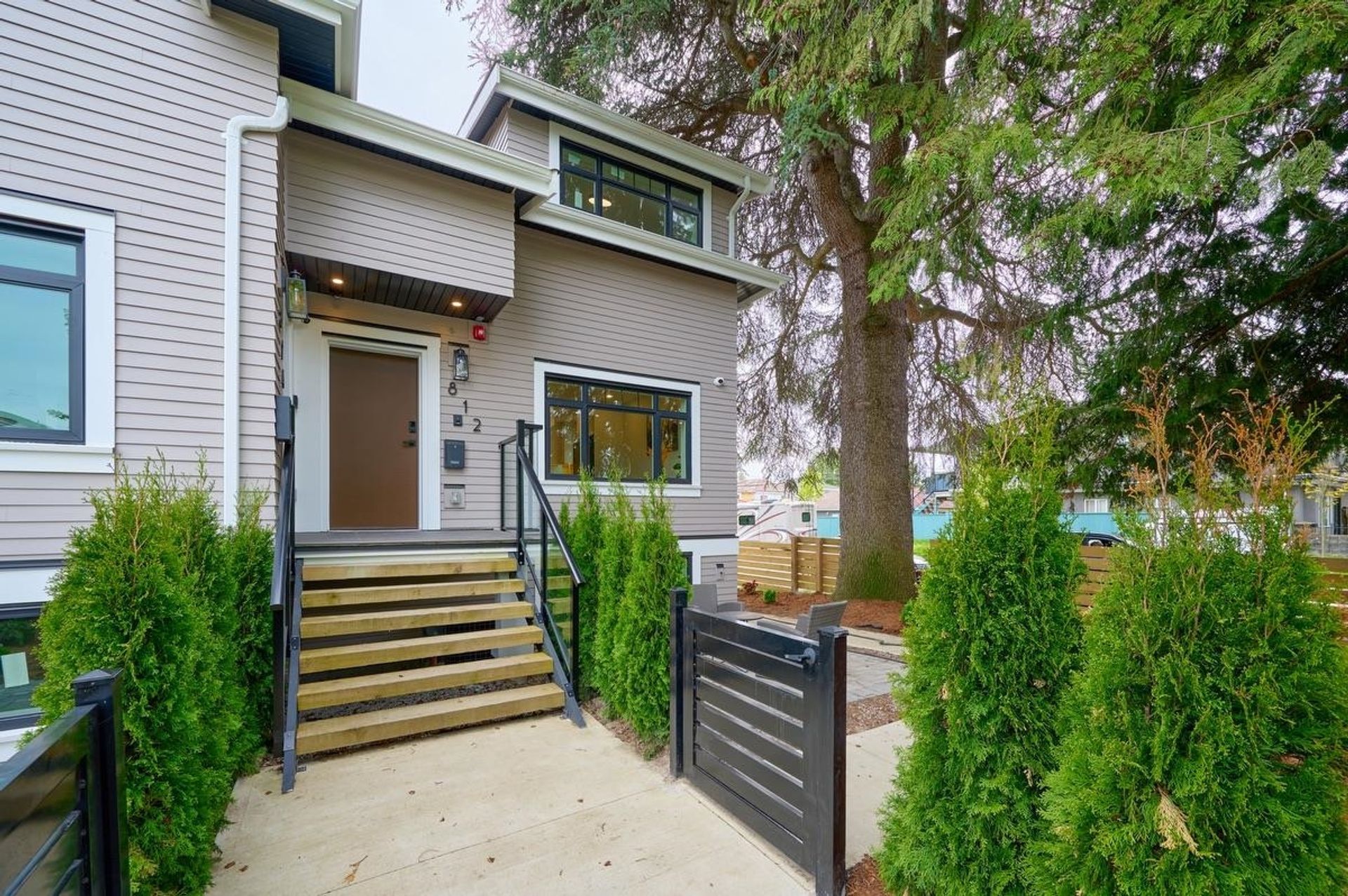812-e-51st-avenue-south-vancouver-vancouver-east-02