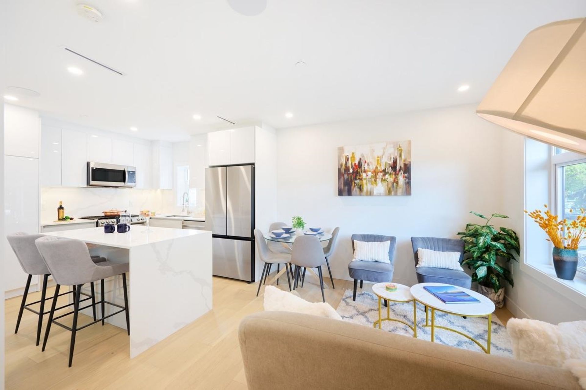 812-e-51st-avenue-south-vancouver-vancouver-east-05