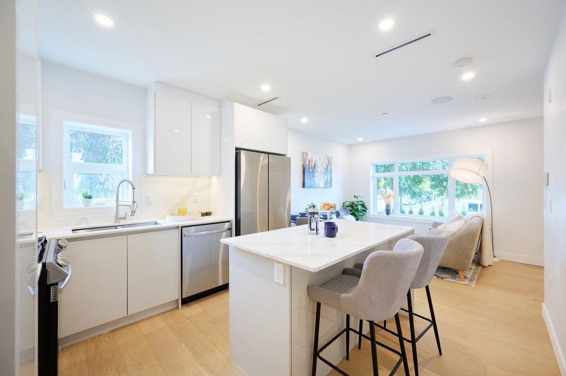 812-e-51st-avenue-south-vancouver-vancouver-east-08