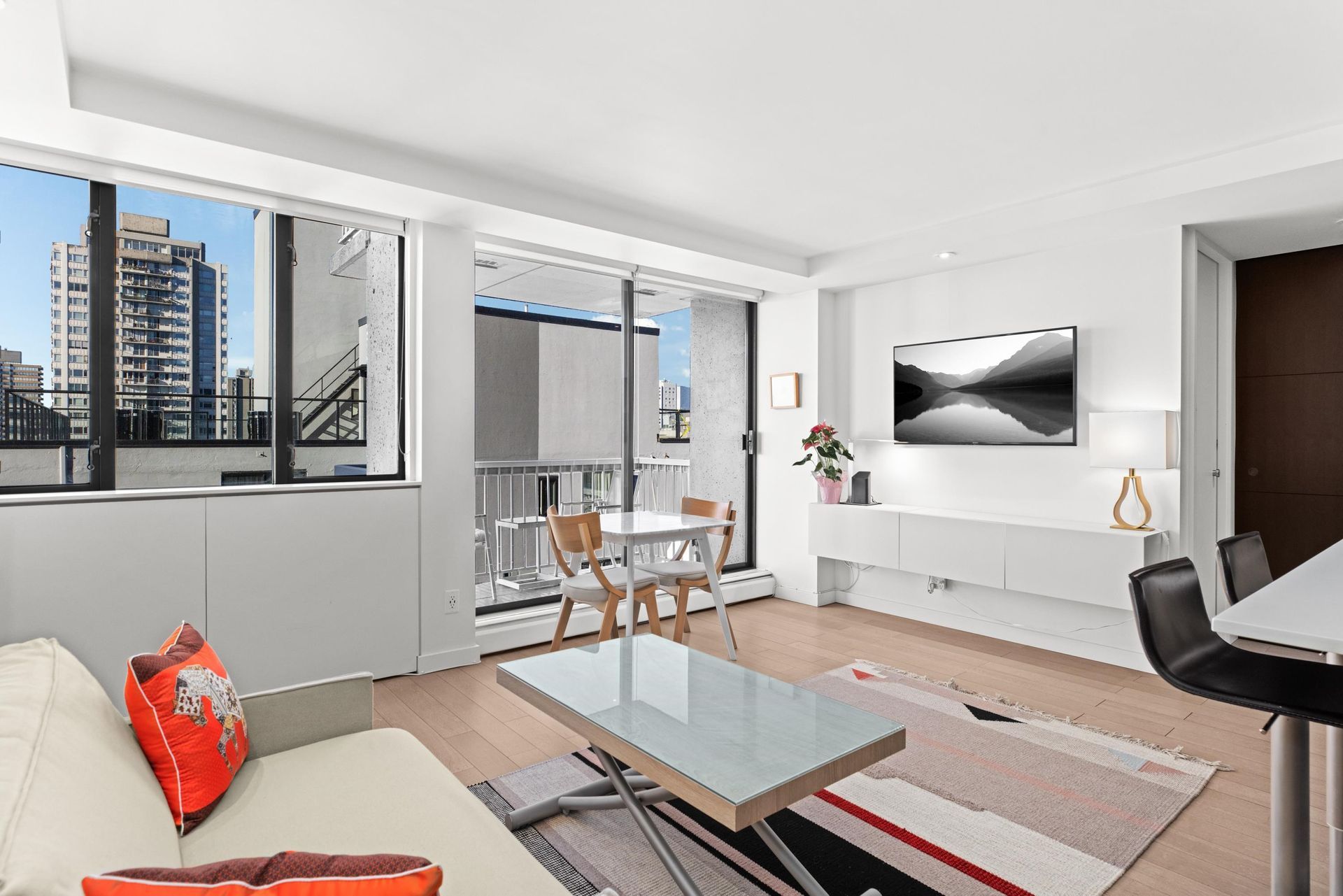 1740-comox-street-west-end-vw-vancouver-west-11