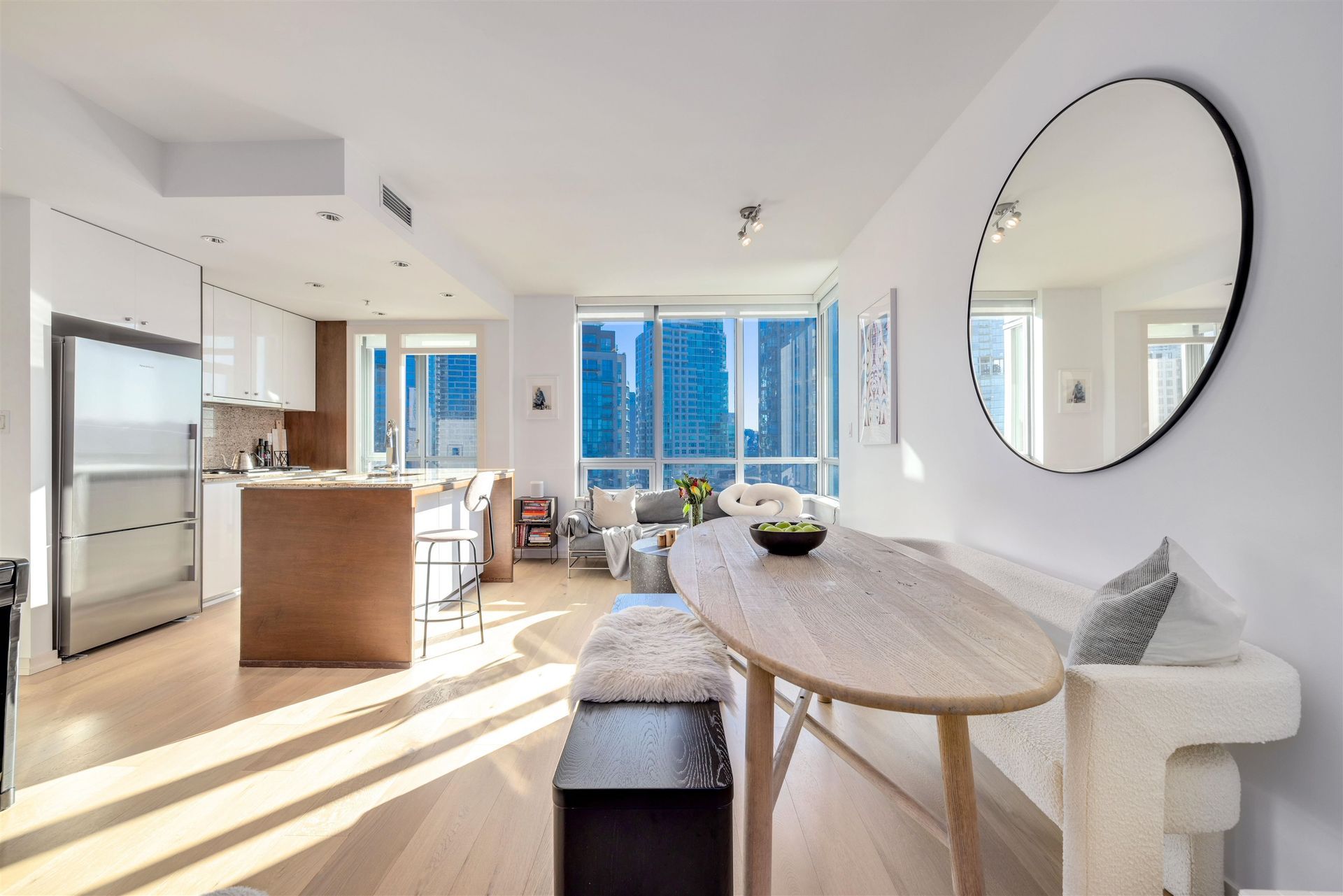 1005-beach-avenue-west-end-vw-vancouver-west-09