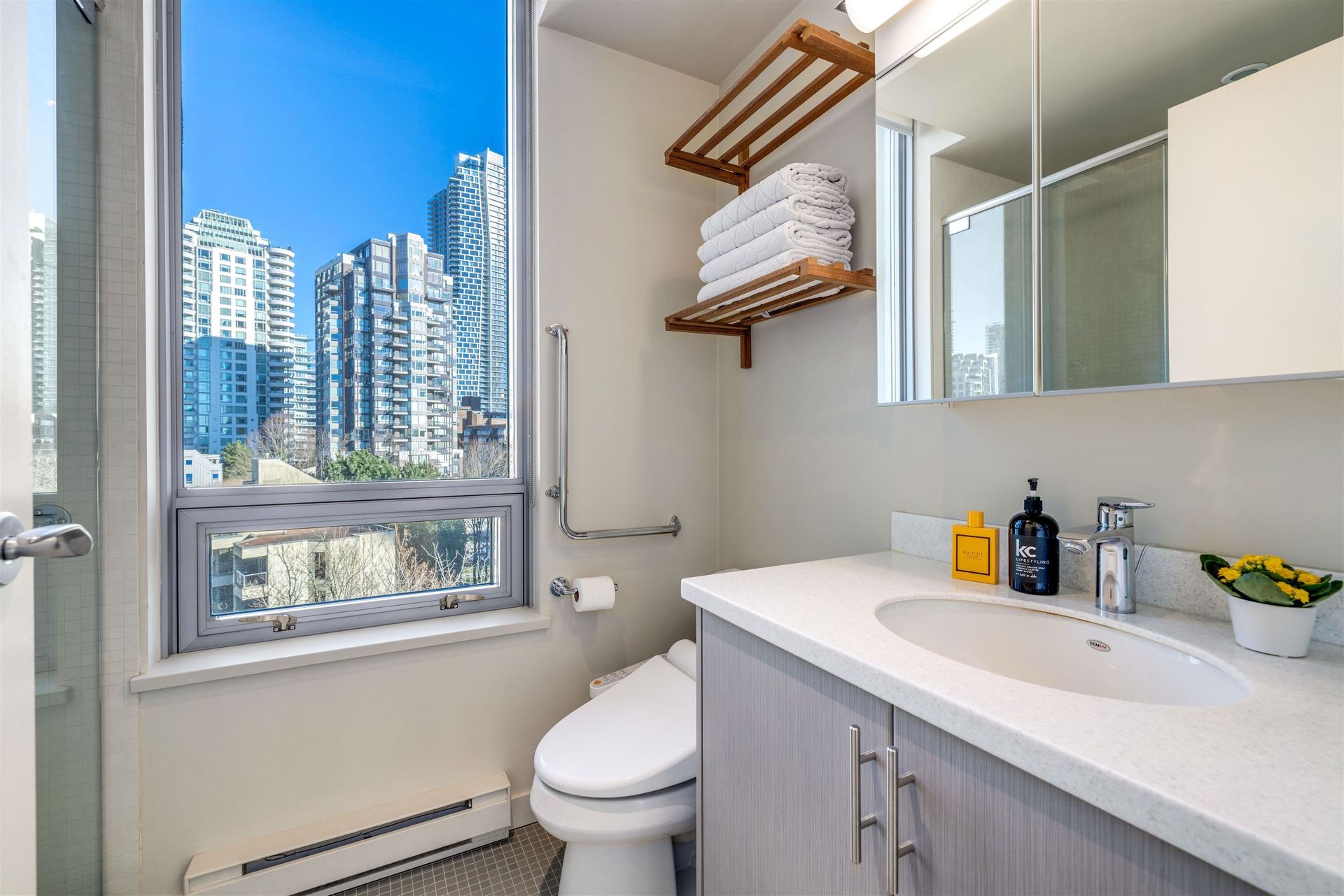 1005-beach-avenue-west-end-vw-vancouver-west-15