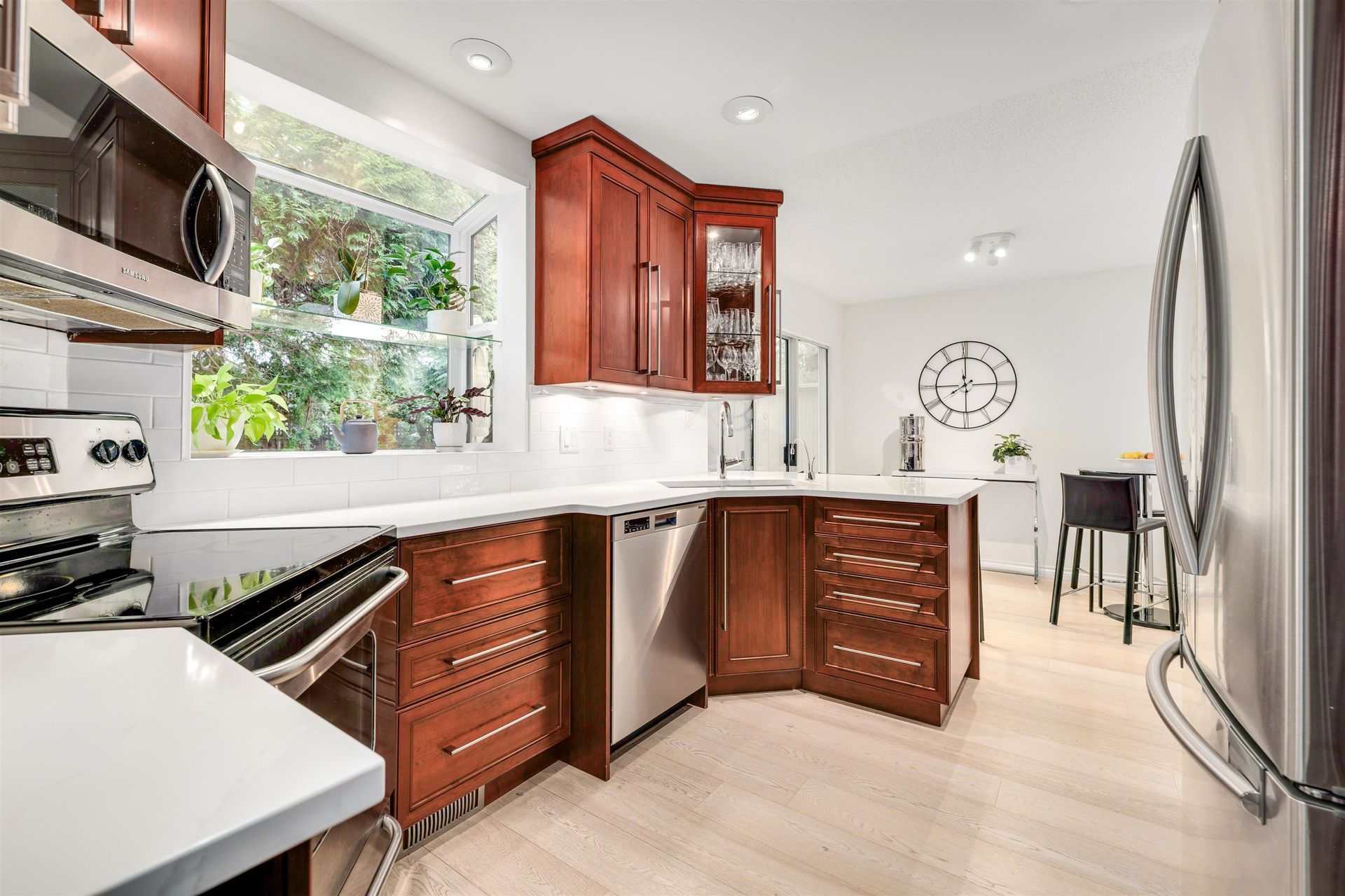 3668-garibaldi-drive-roche-point-north-vancouver-10-1