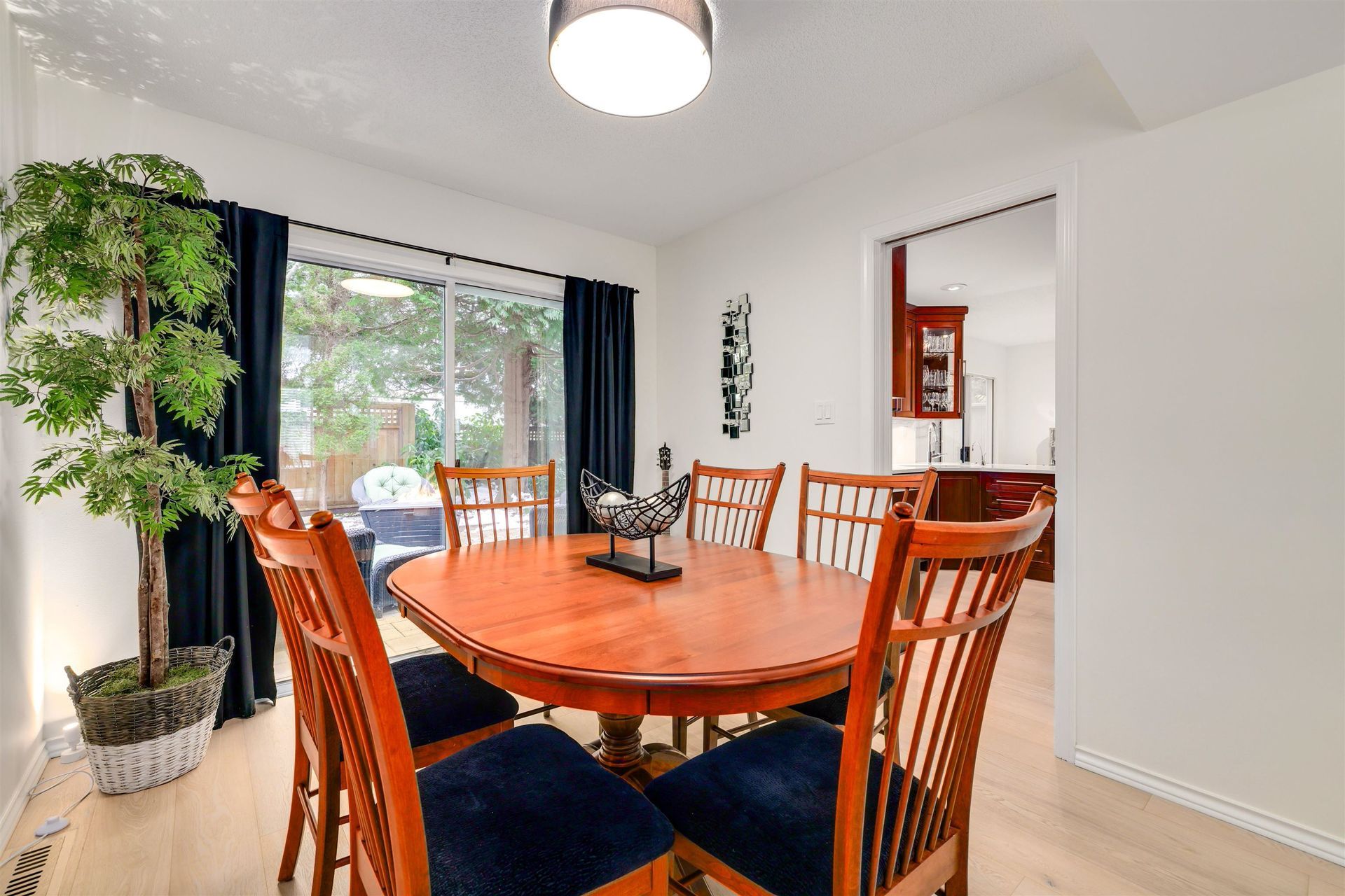 3668-garibaldi-drive-roche-point-north-vancouver-16