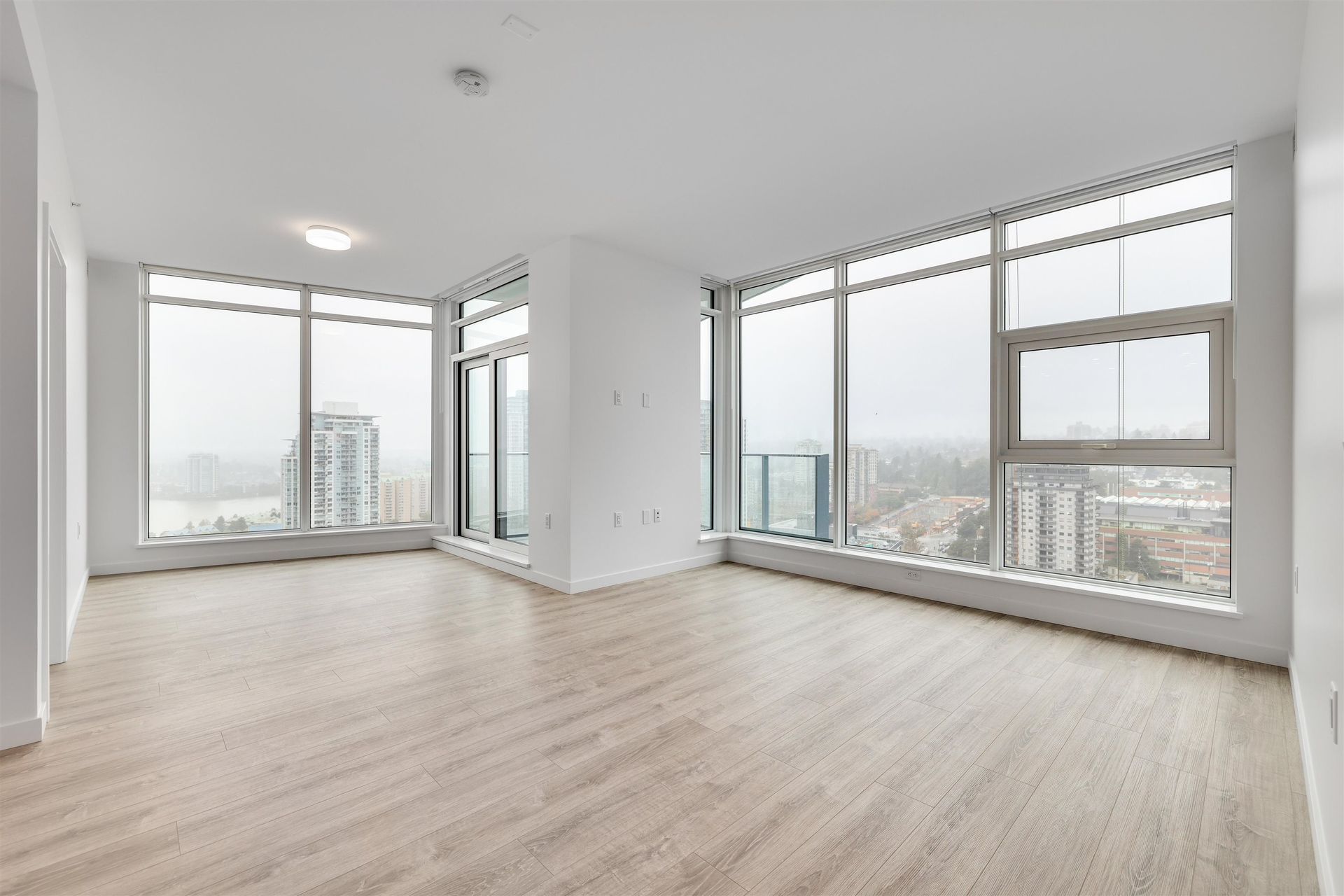 680-quayside-drive-quay-new-westminster-08