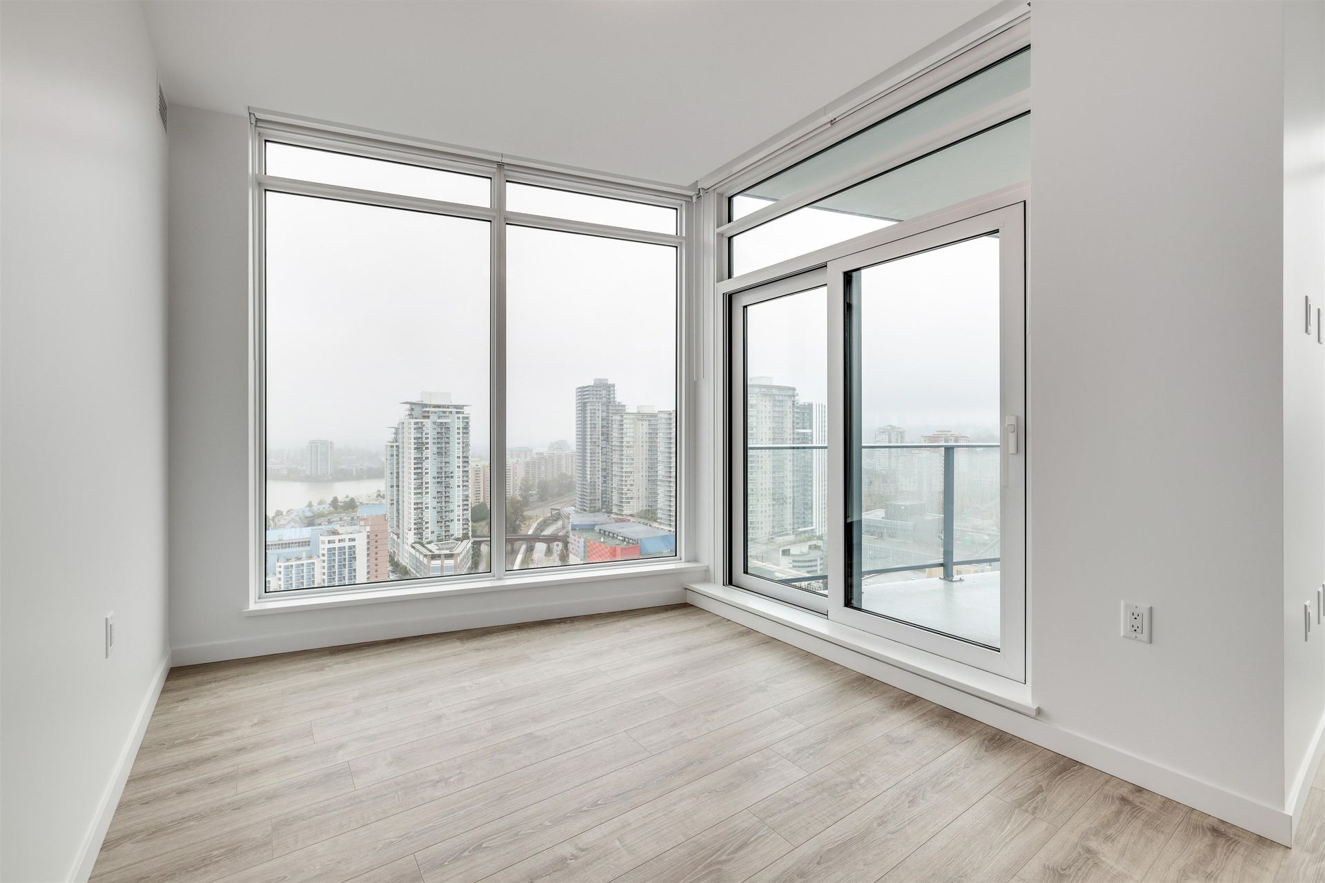 680-quayside-drive-quay-new-westminster-10