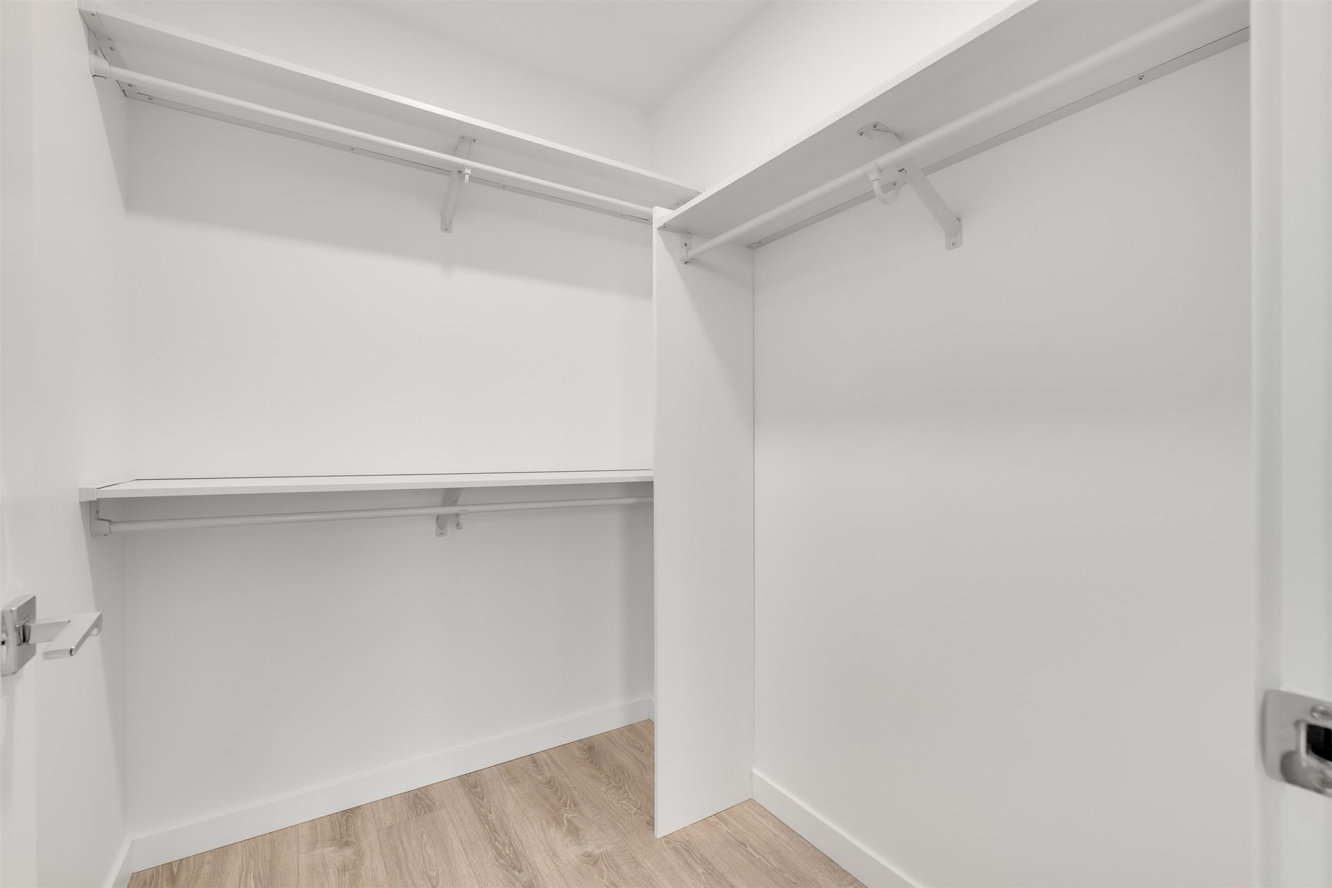 680-quayside-drive-quay-new-westminster-17