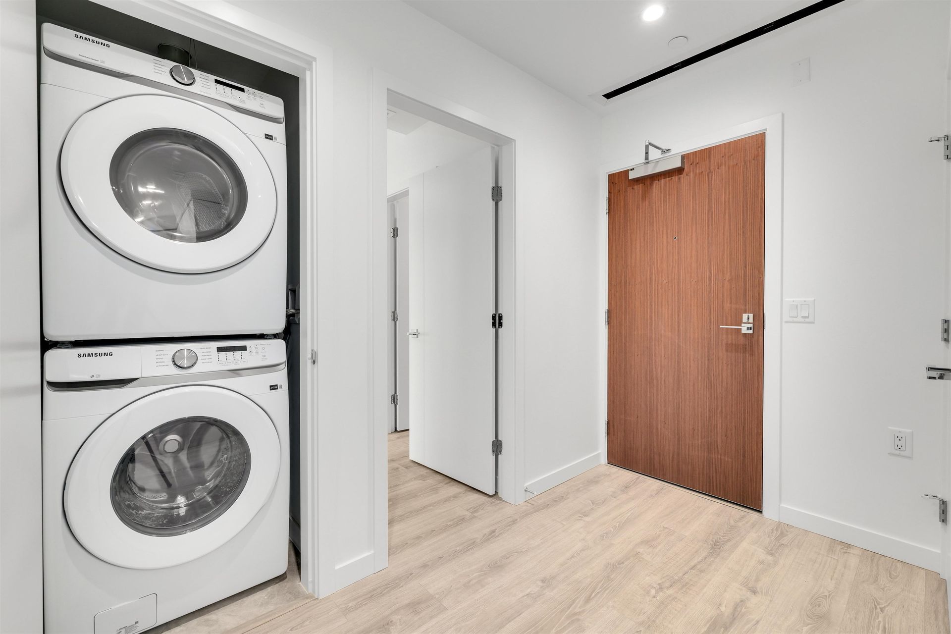 680-quayside-drive-quay-new-westminster-20