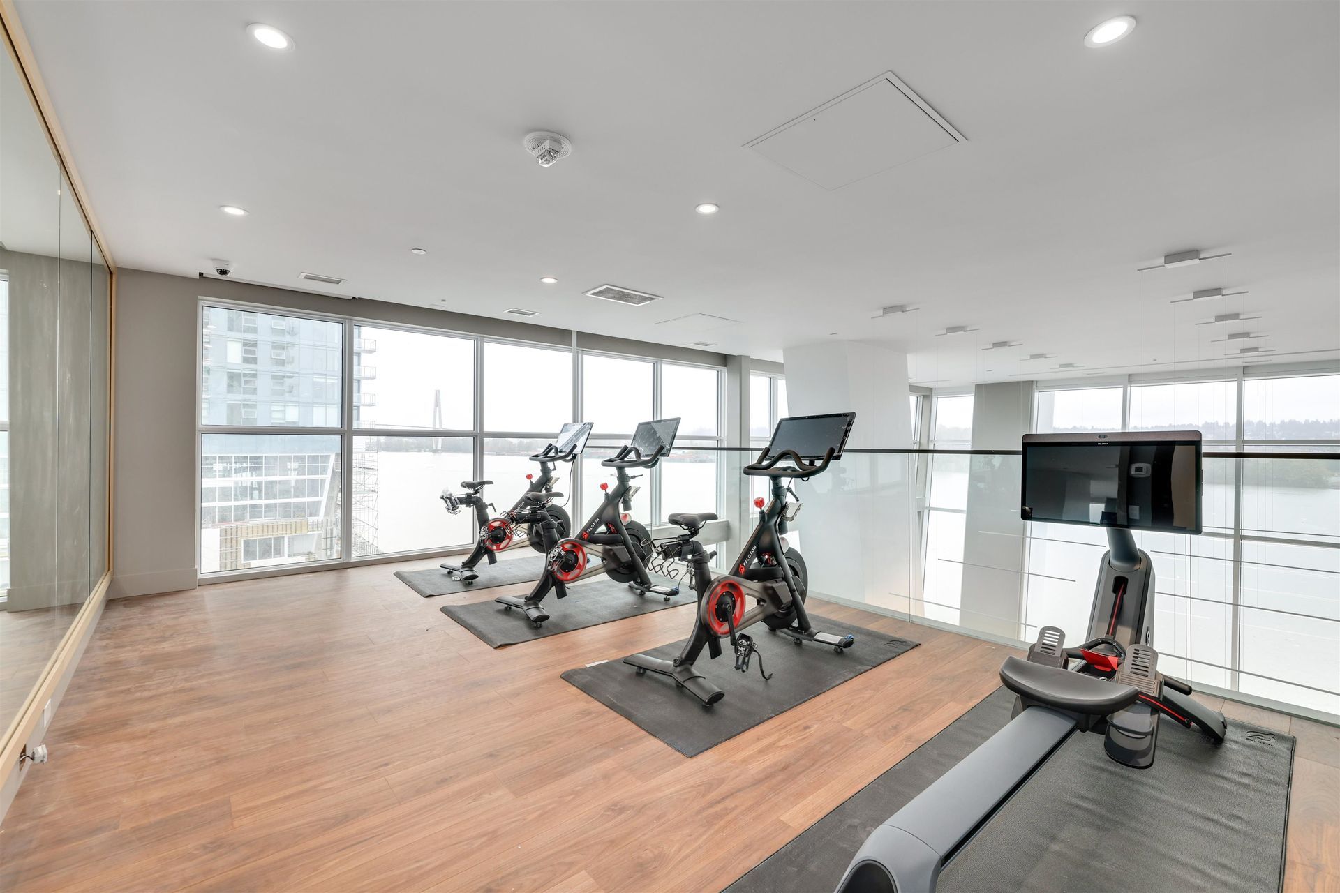 680-quayside-drive-quay-new-westminster-24