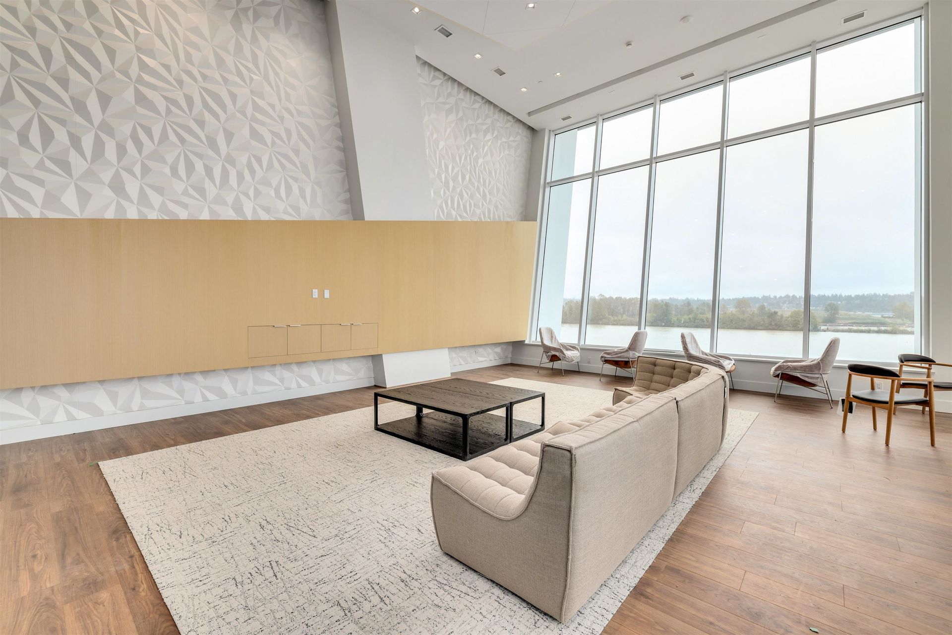 680-quayside-drive-quay-new-westminster-31