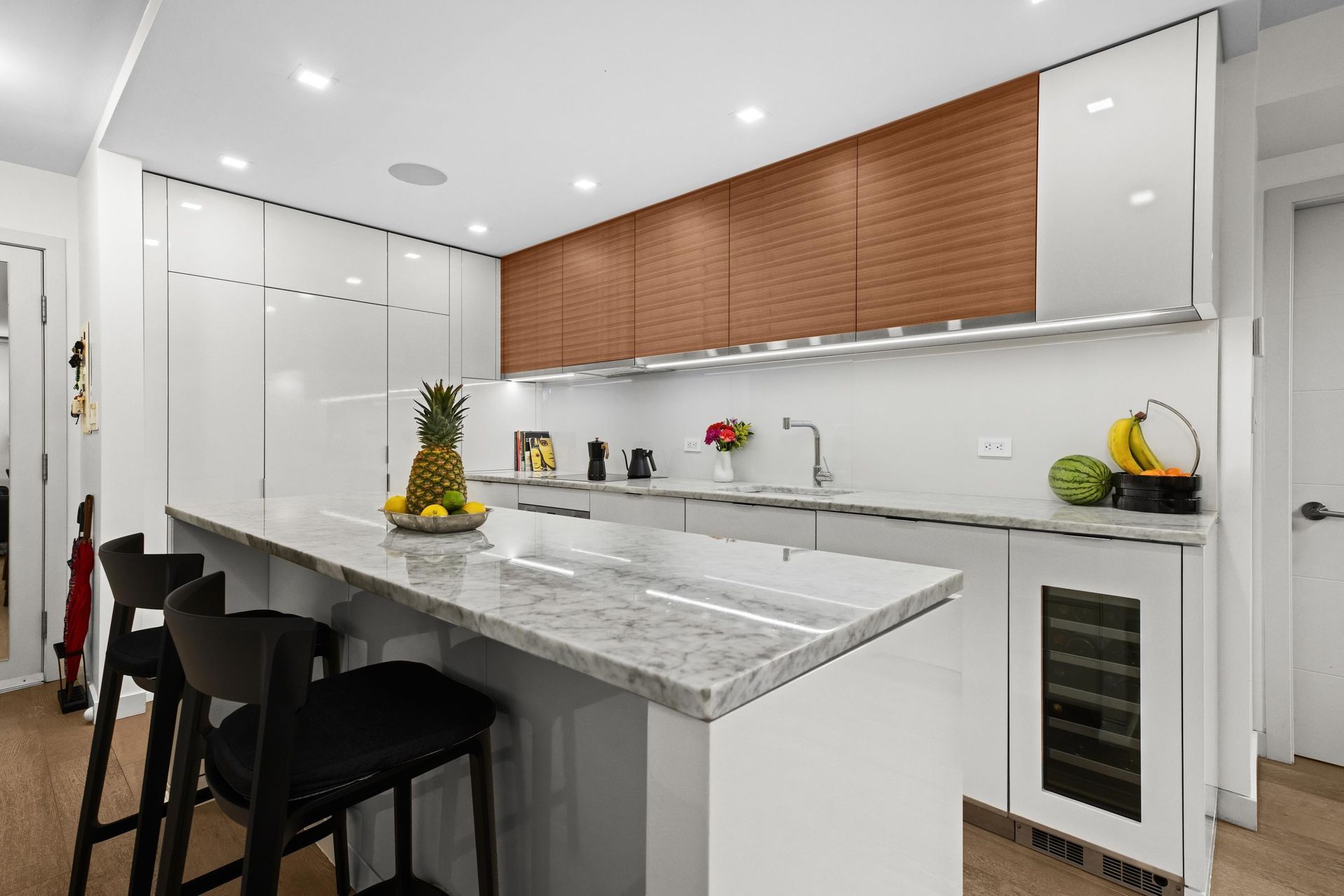 811-helmcken-street-downtown-vw-vancouver-west-03