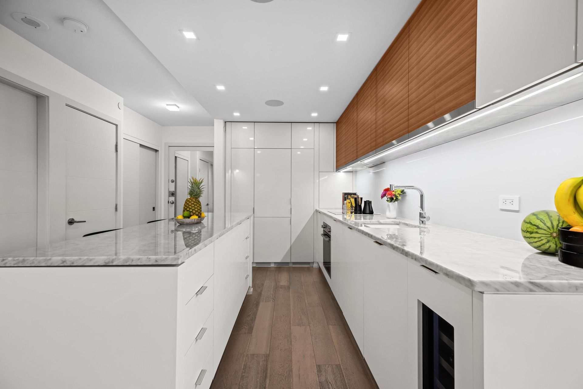 811-helmcken-street-downtown-vw-vancouver-west-05