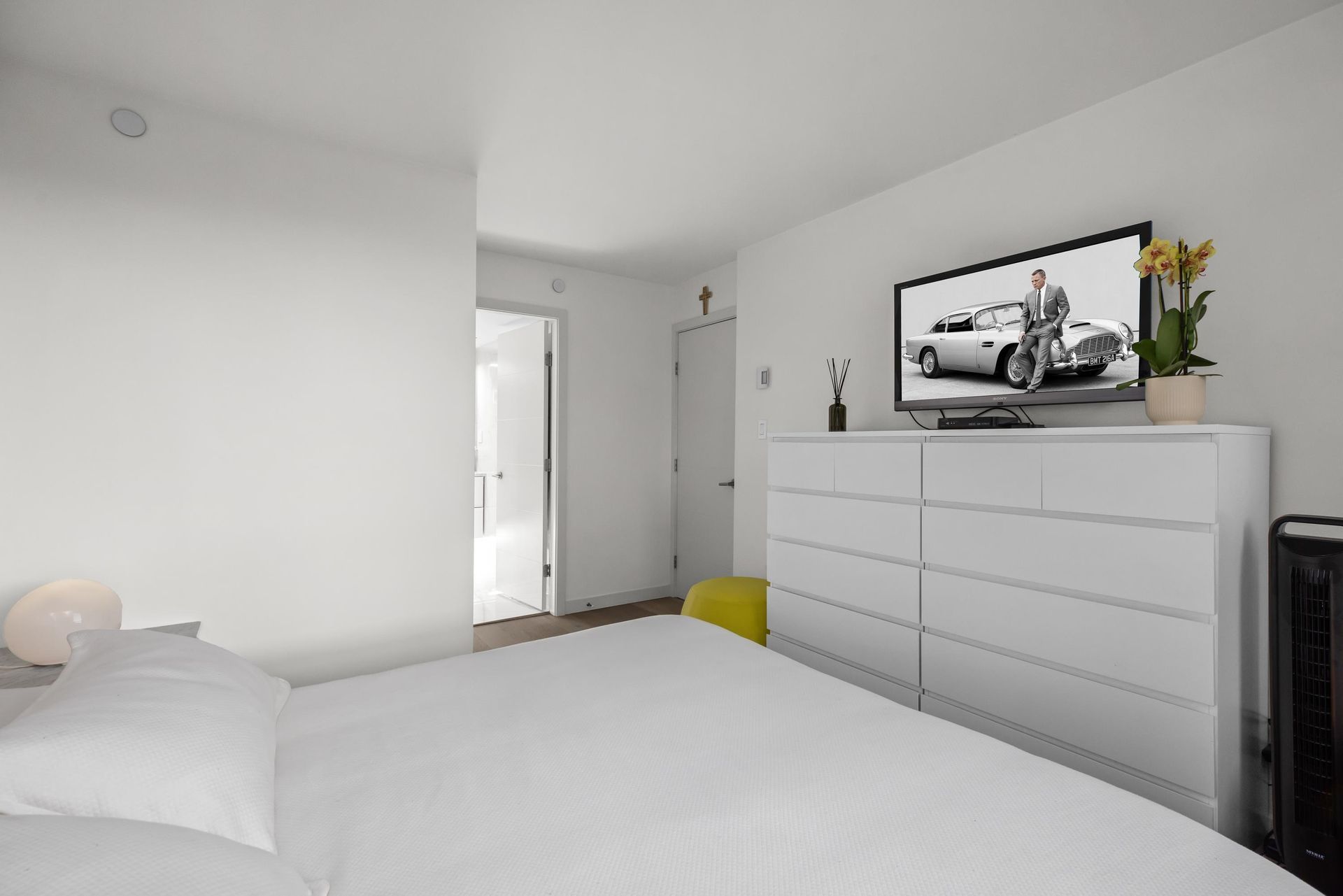 811-helmcken-street-downtown-vw-vancouver-west-13