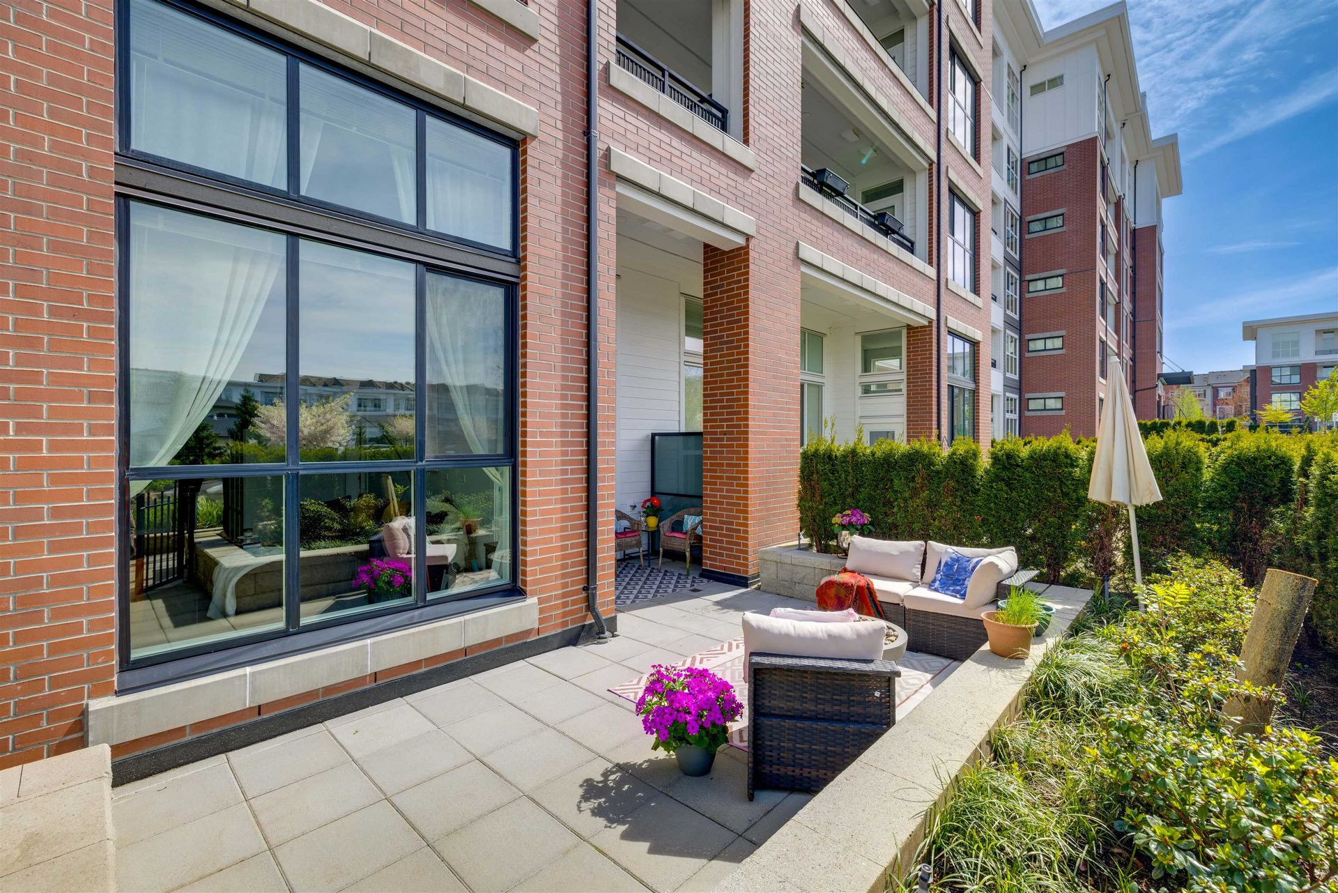 8150-207-street-willoughby-heights-langley-02