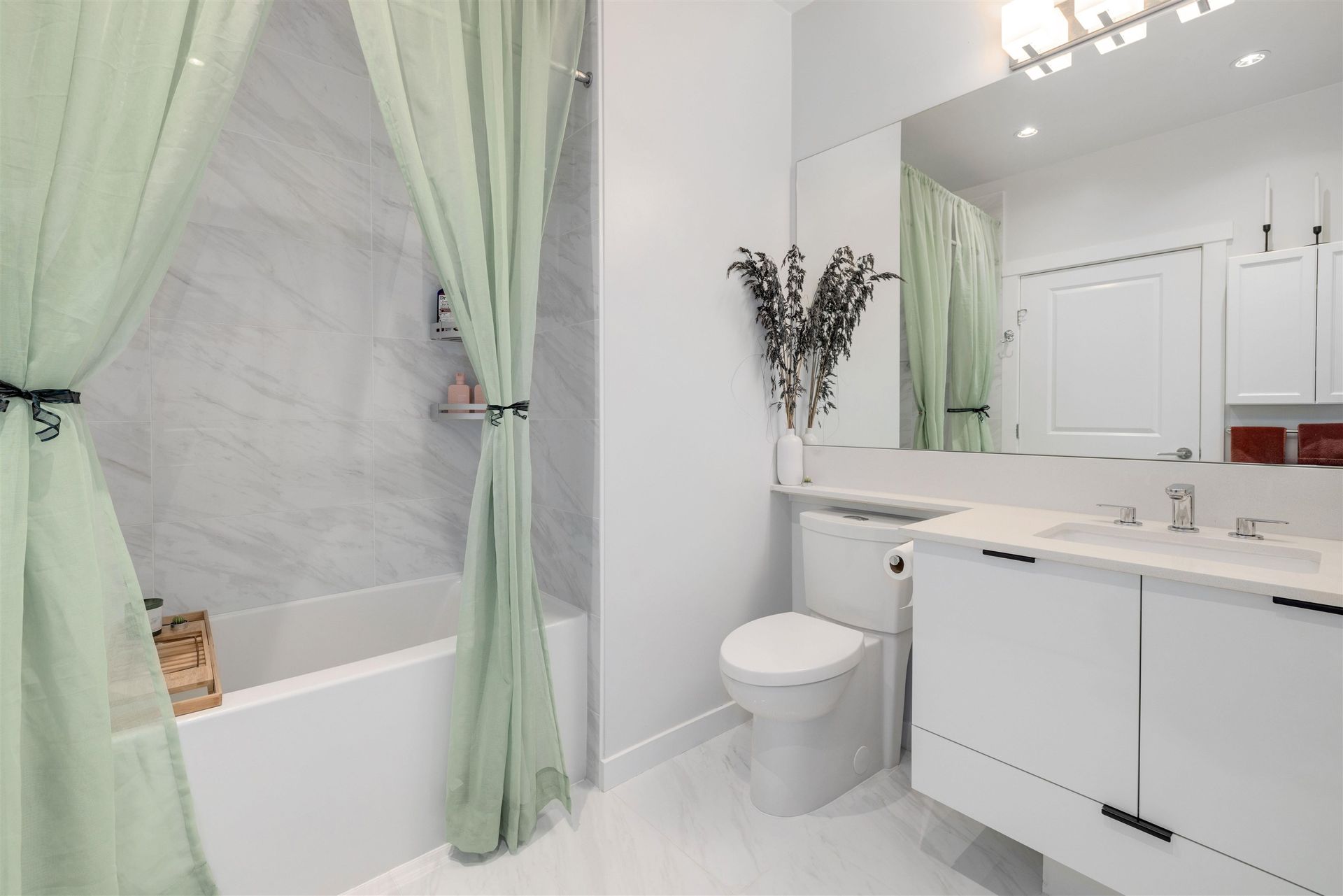 8150-207-street-willoughby-heights-langley-14