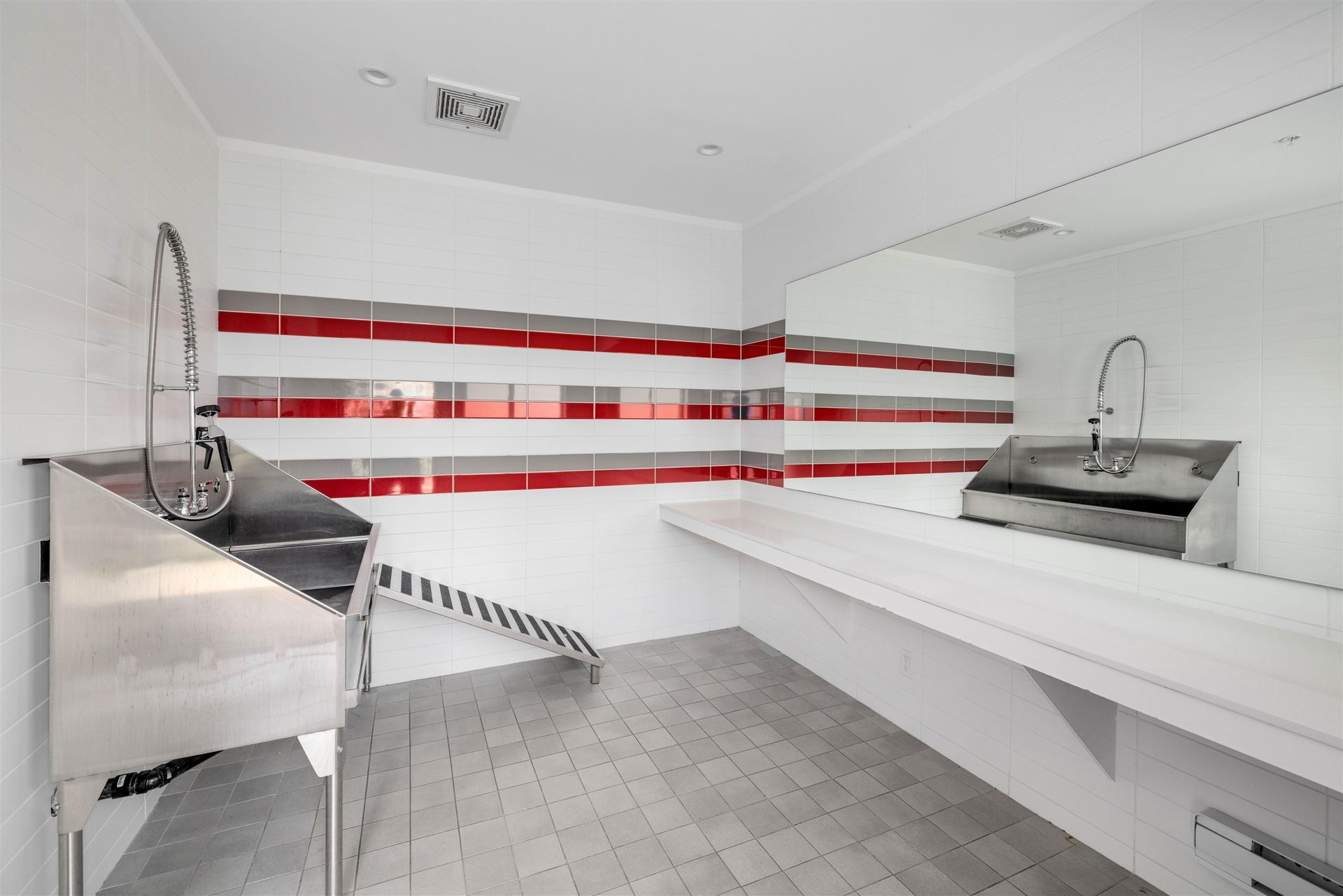 8150-207-street-willoughby-heights-langley-25