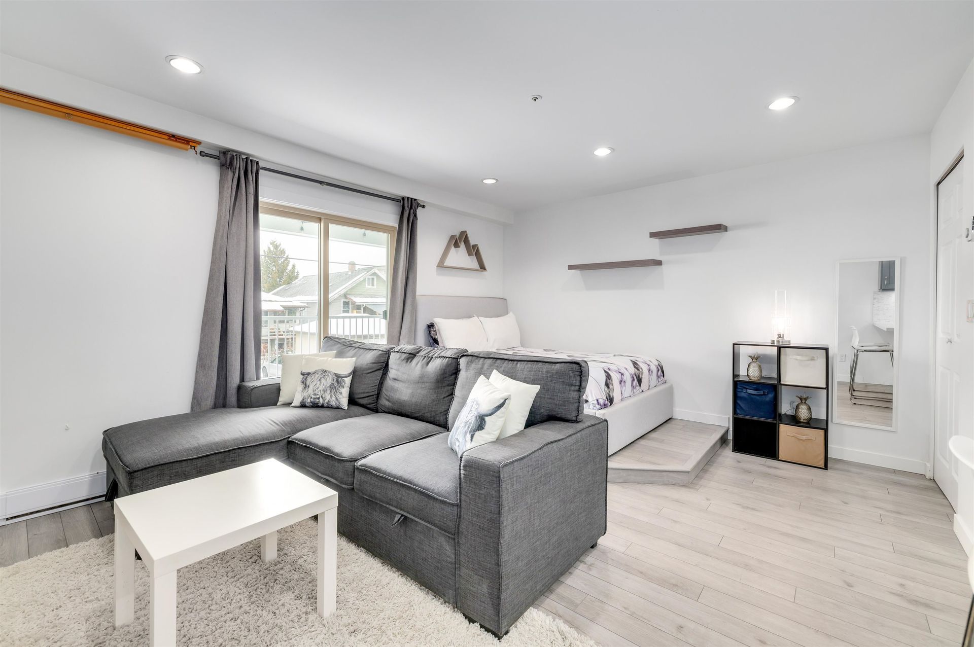 1615-frances-street-hastings-vancouver-east-08