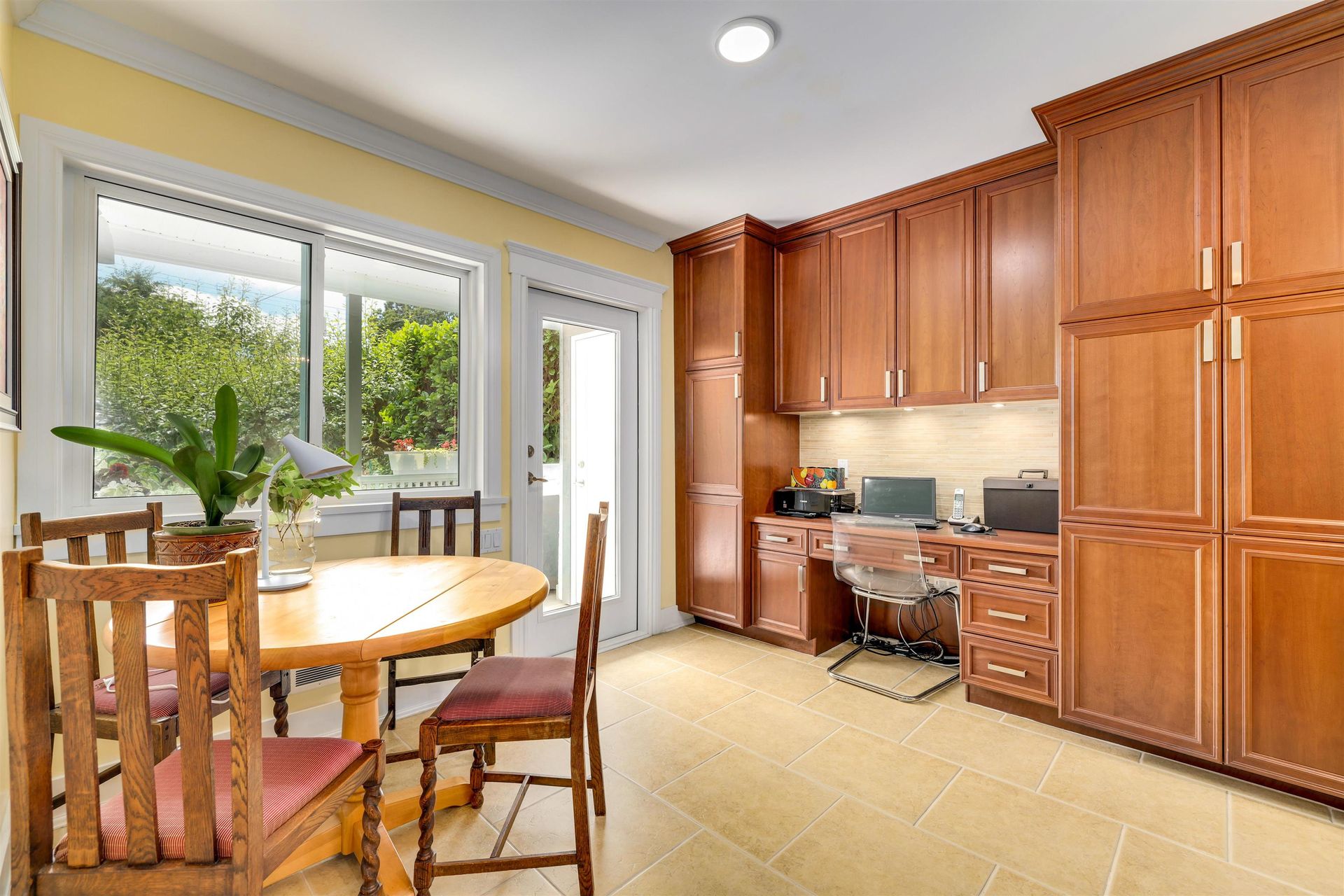 252-w-23rd-avenue-cambie-vancouver-west-17