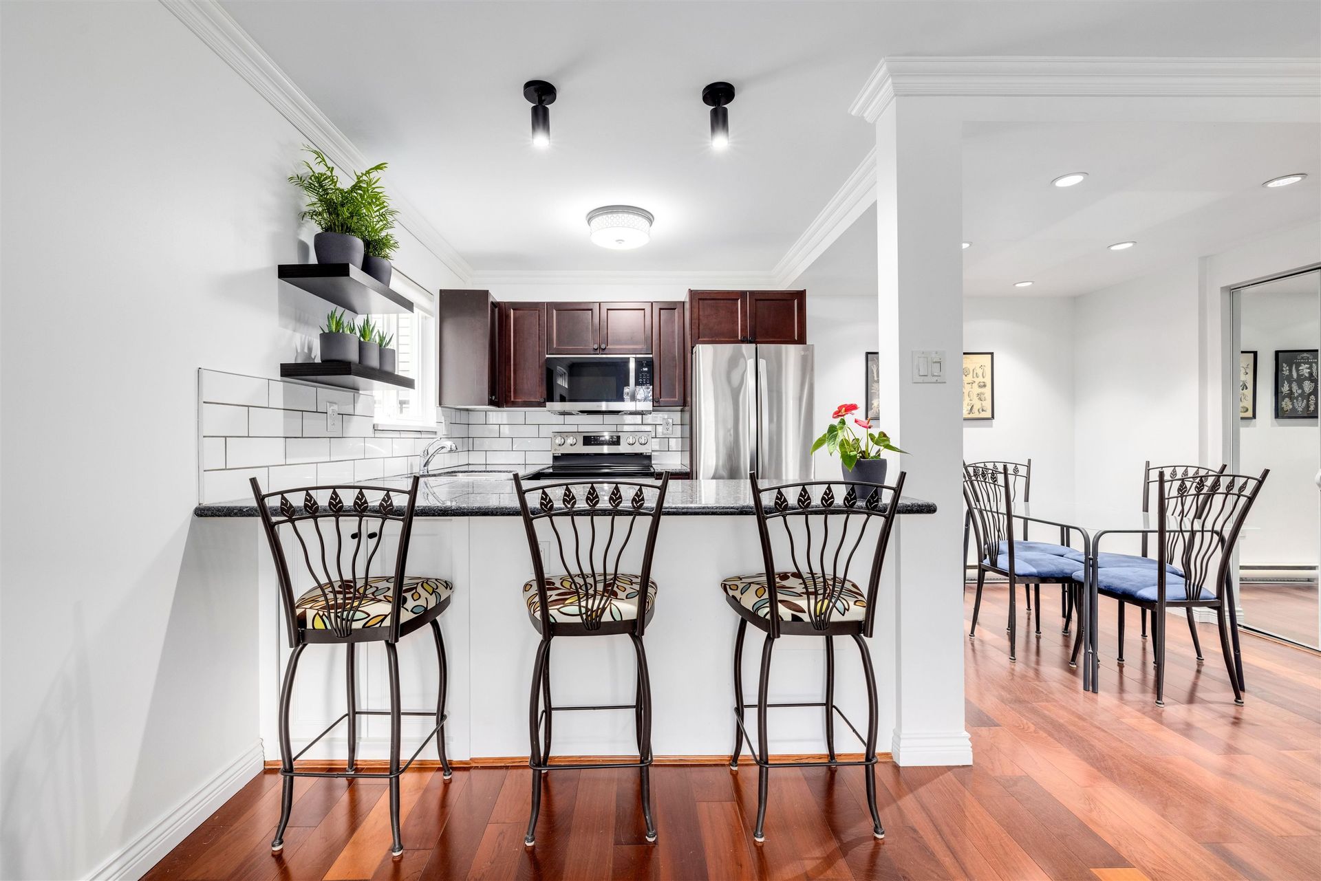 924-cardero-street-west-end-vw-vancouver-west-03