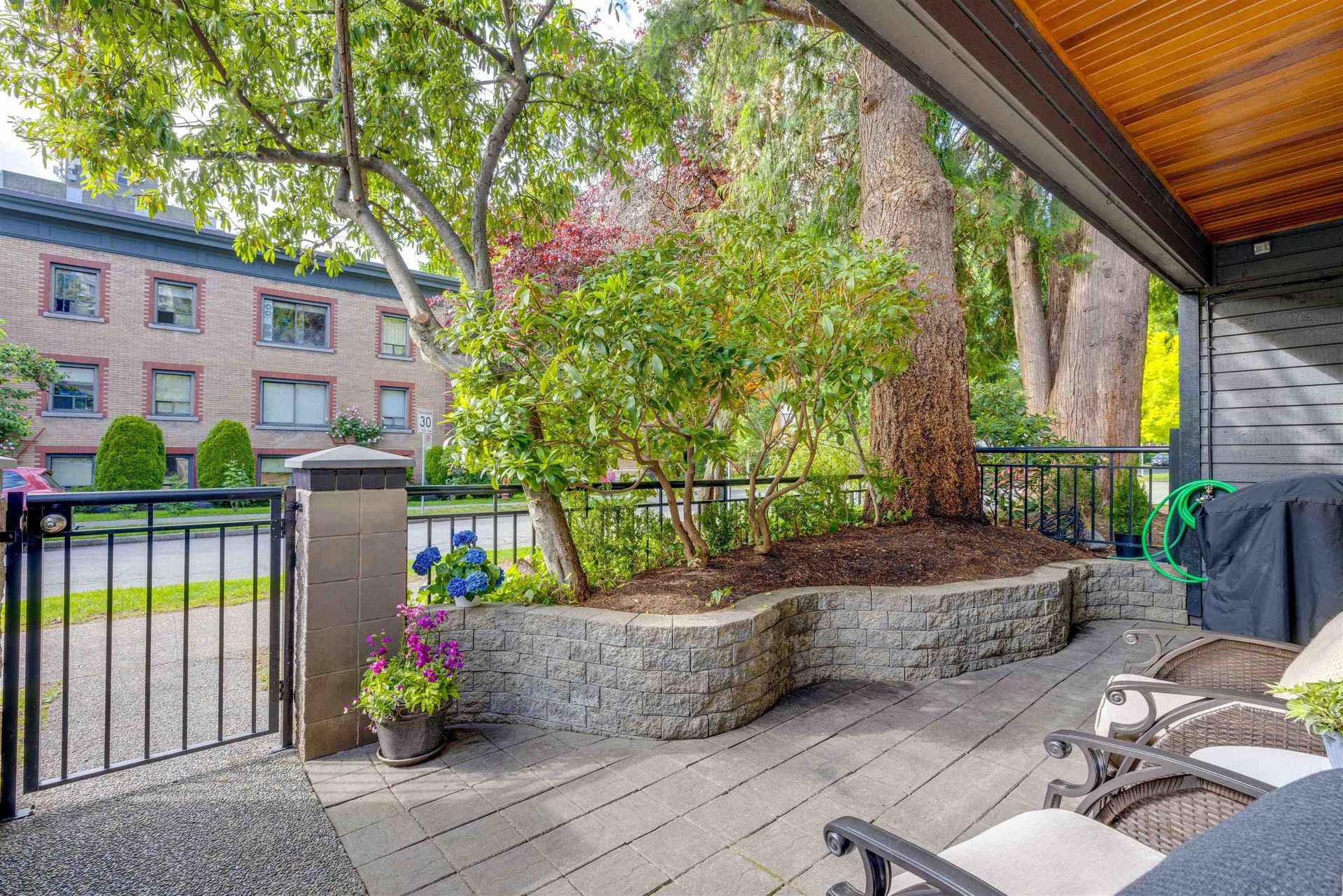 924-cardero-street-west-end-vw-vancouver-west-17