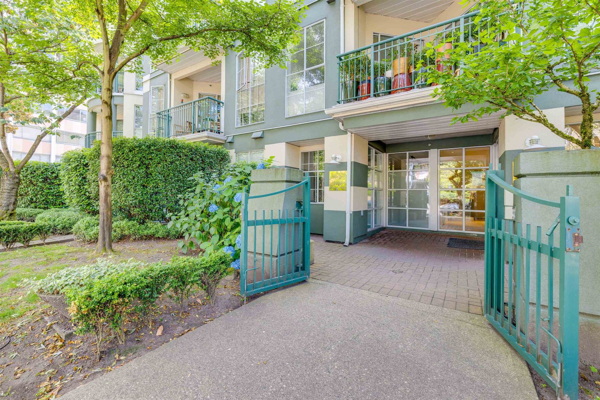 1928-nelson-street-west-end-vw-vancouver-west-21-1