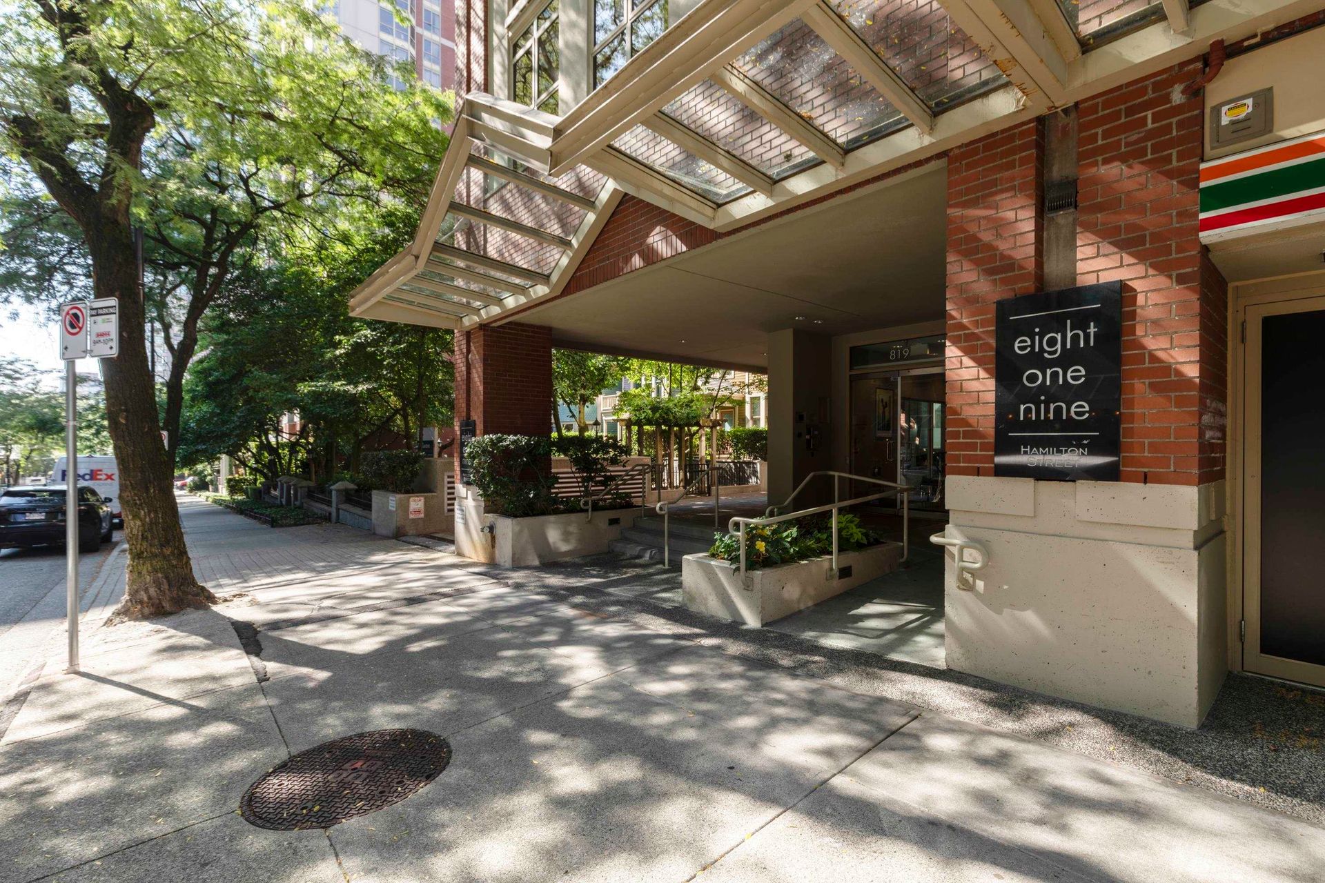 819-hamilton-street-downtown-vw-vancouver-west-01